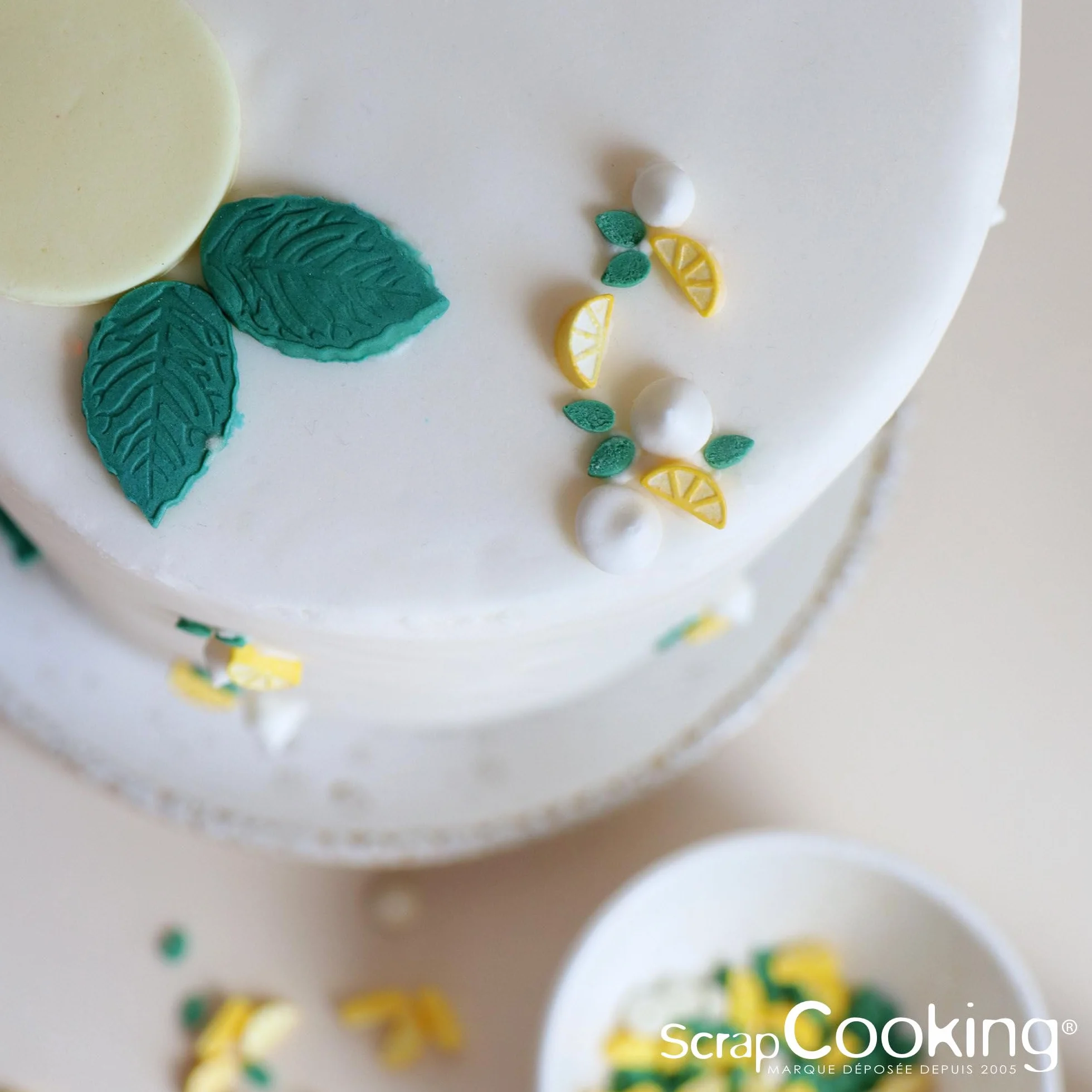ScrapCooking - Décors Sucrés Citrons & Meringues 30 g - Décorations Alimentaires Pâtisserie - Sprinkles Sucrés Comestibles - Pour Desserts, Gâteaux, Tartes, Bûches - 7488