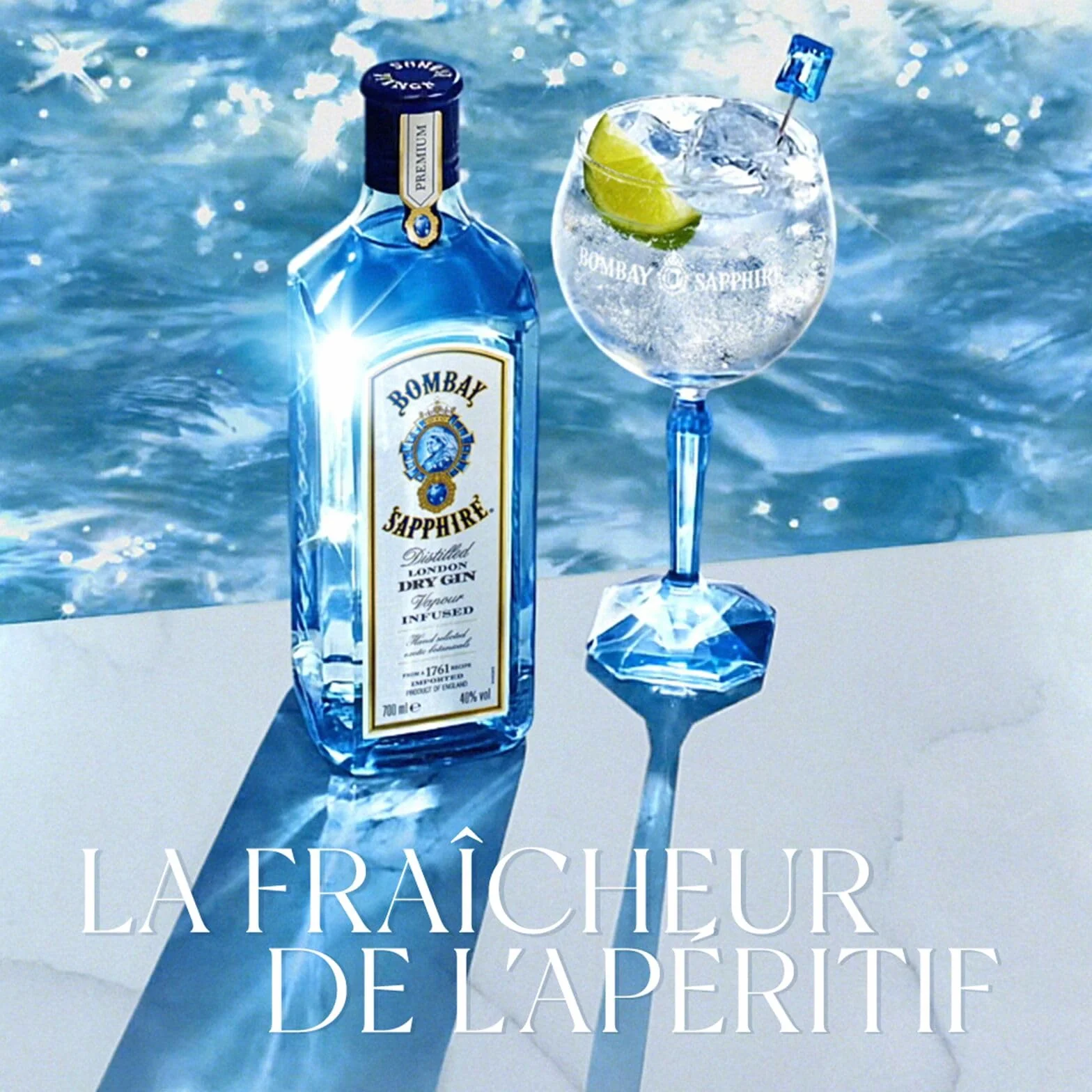 Bombay Sapphire London Dry Gin, 40 % vol., 70 cl / 700 ml, Un Spiritueux Infusé à la Vapeur, Élaboré à Partir de 10 Plantes Aromatiques Rigoureusement Sélectionnées à la Main
