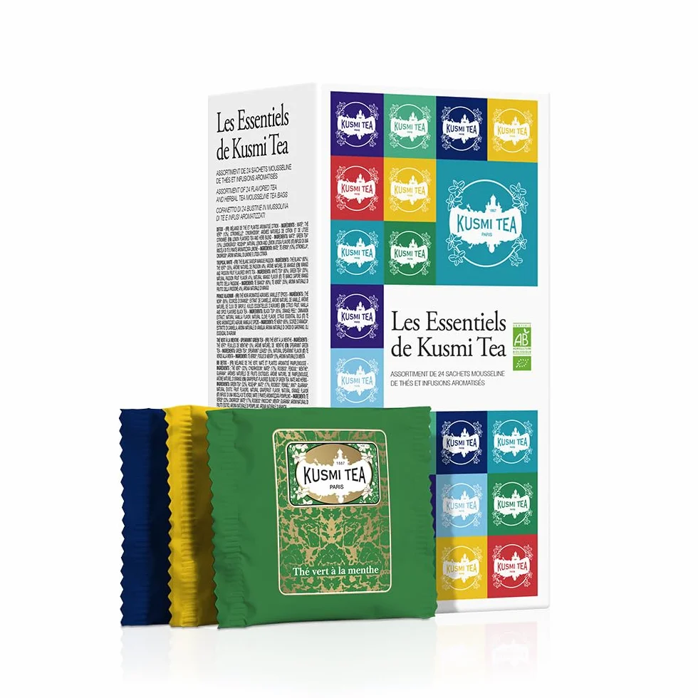 Kusmi Tea - Coffret "Les Essentiels" - Assortiment de Thés Bio - Idée Cadeau Homme et Femme - Thés Noirs, Thés Verts, Detox, Infusions et Maté - 24 Sachets - 8 Recettes Délicieuses
