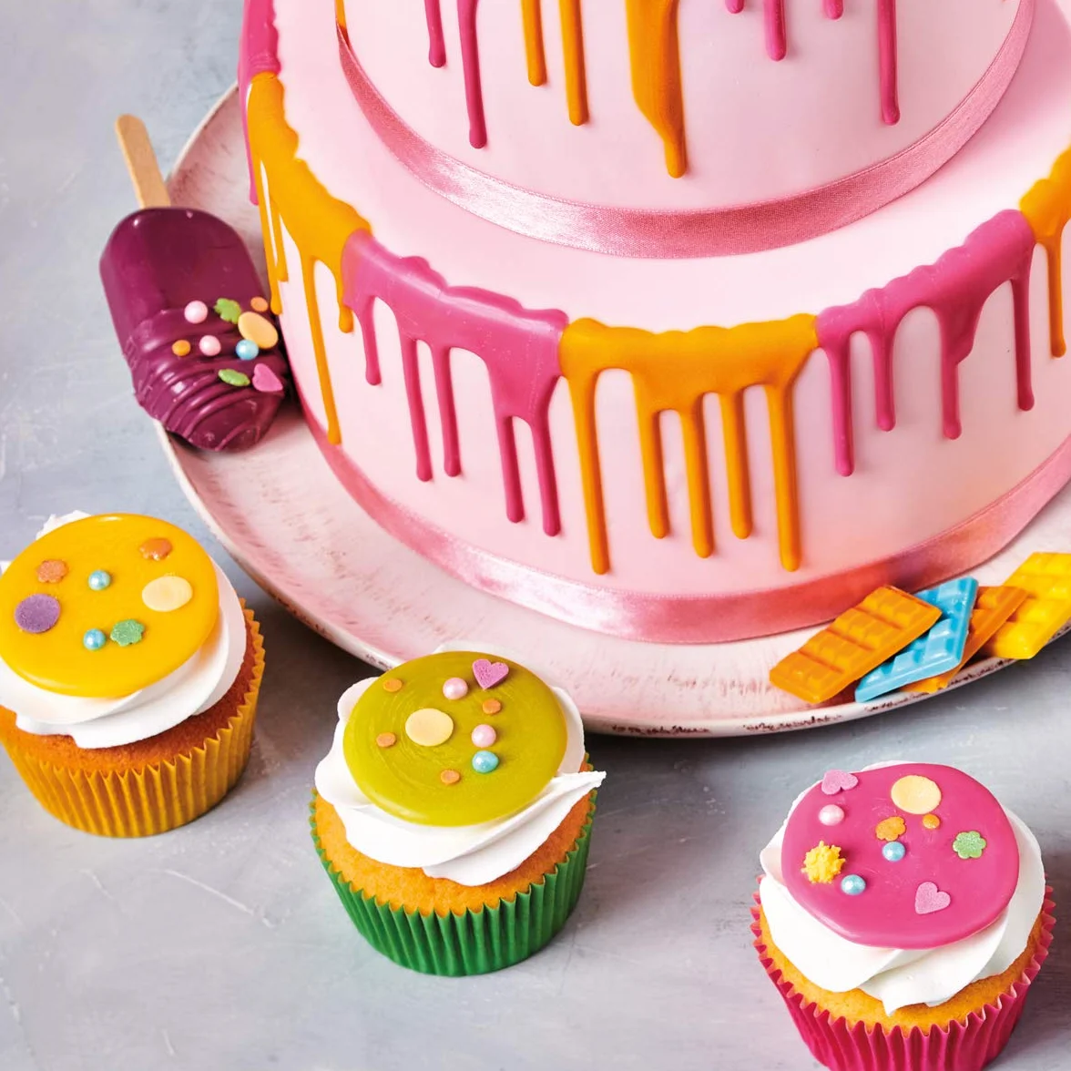 FunCakes Deco Melts Gelb - Trempez, coulez, arrosez et décorez ! Faire fondre brièvement au micro-ondes ou au bain-marie , 250 g