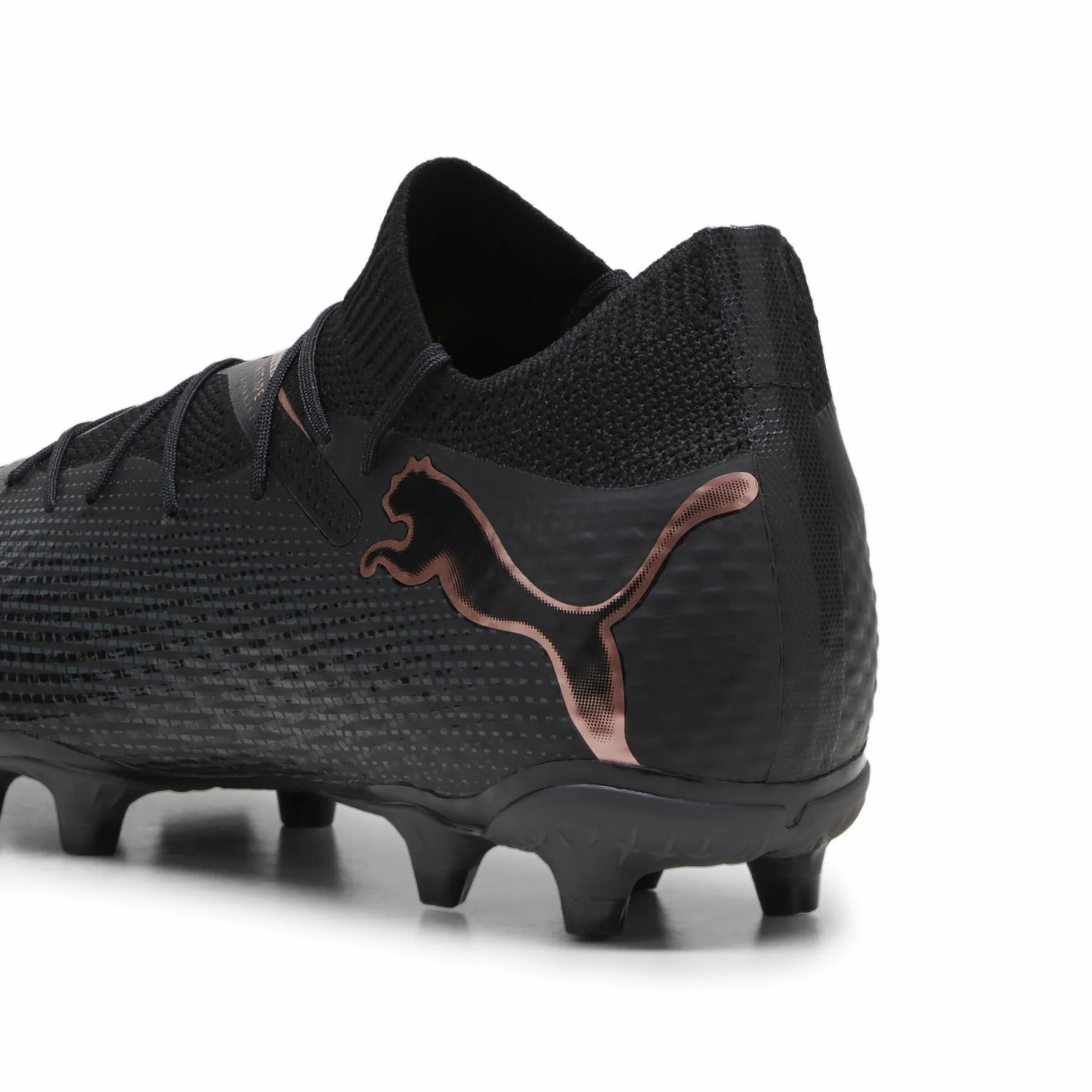 PUMA Future 7 Pro FG/AG Chaussures de Football Rose Homme