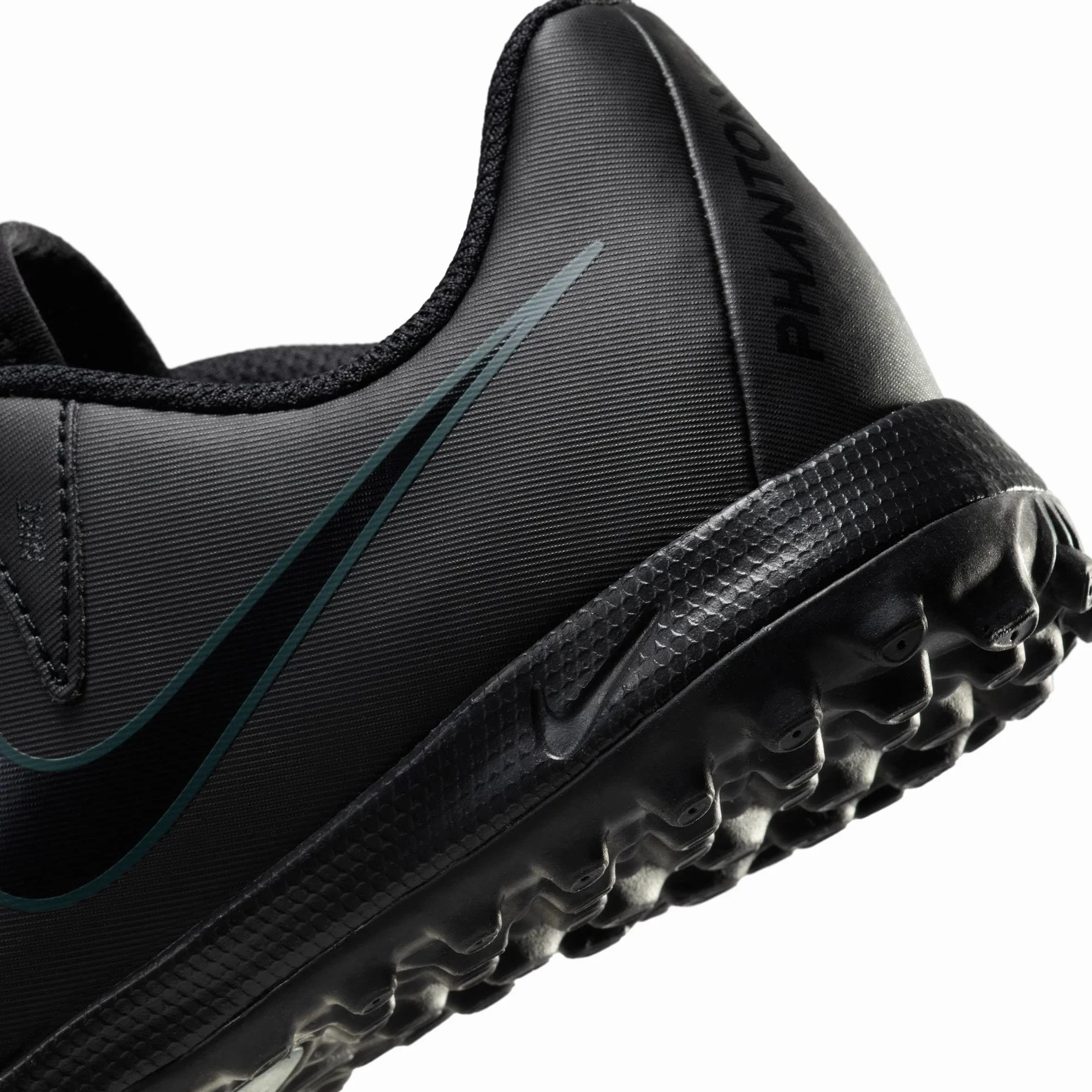 Nike Garçon Jr Phantom Gx II Academy TF Soccer Shoe