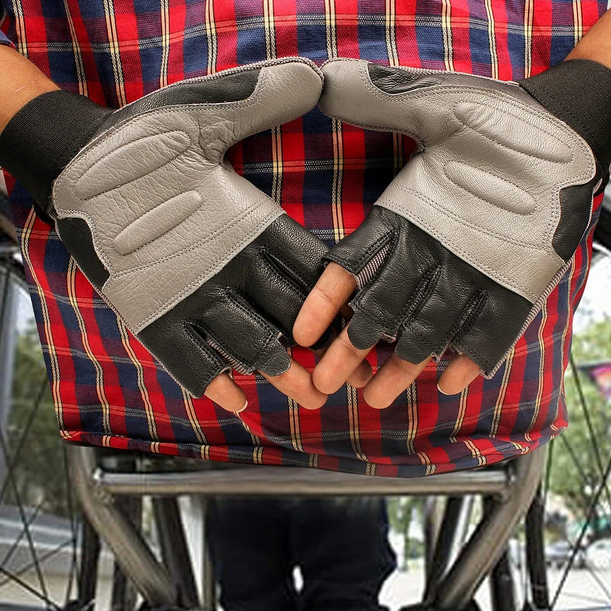 Gants de fauteuil roulant en cuir véritable paume rembourrée sans doigts antidérapants cyclisme légers M