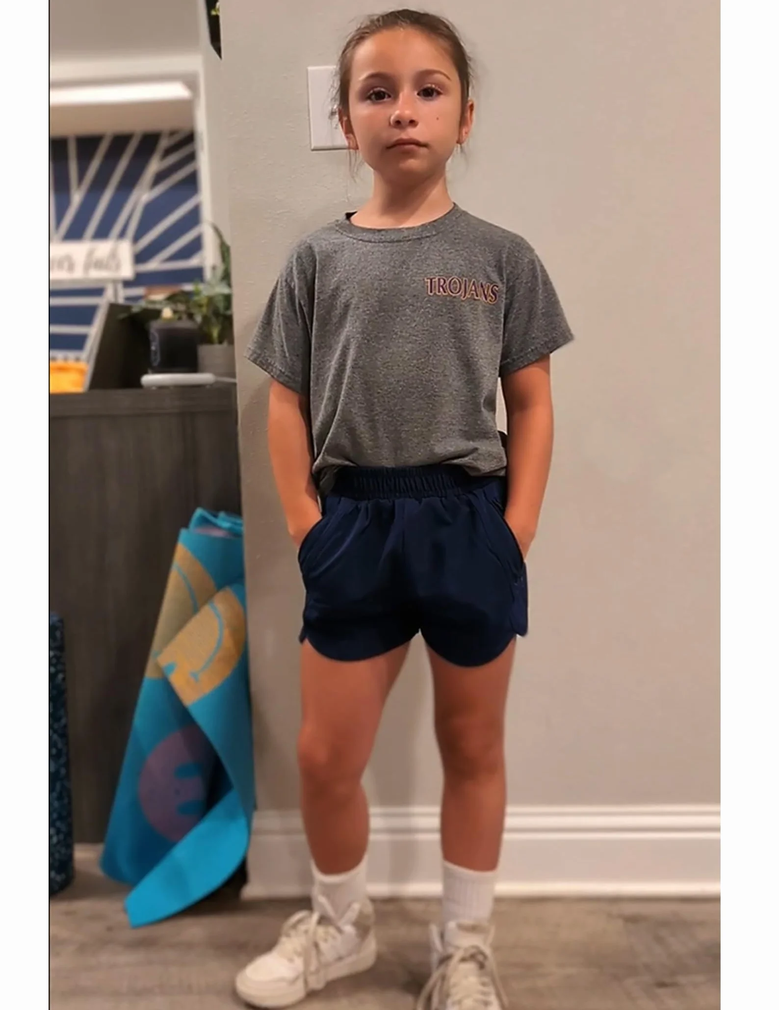 Arshiner Shorts de Sport pour Fille d'Été Taille Haute avec Poches Zippées 5-14 Ans