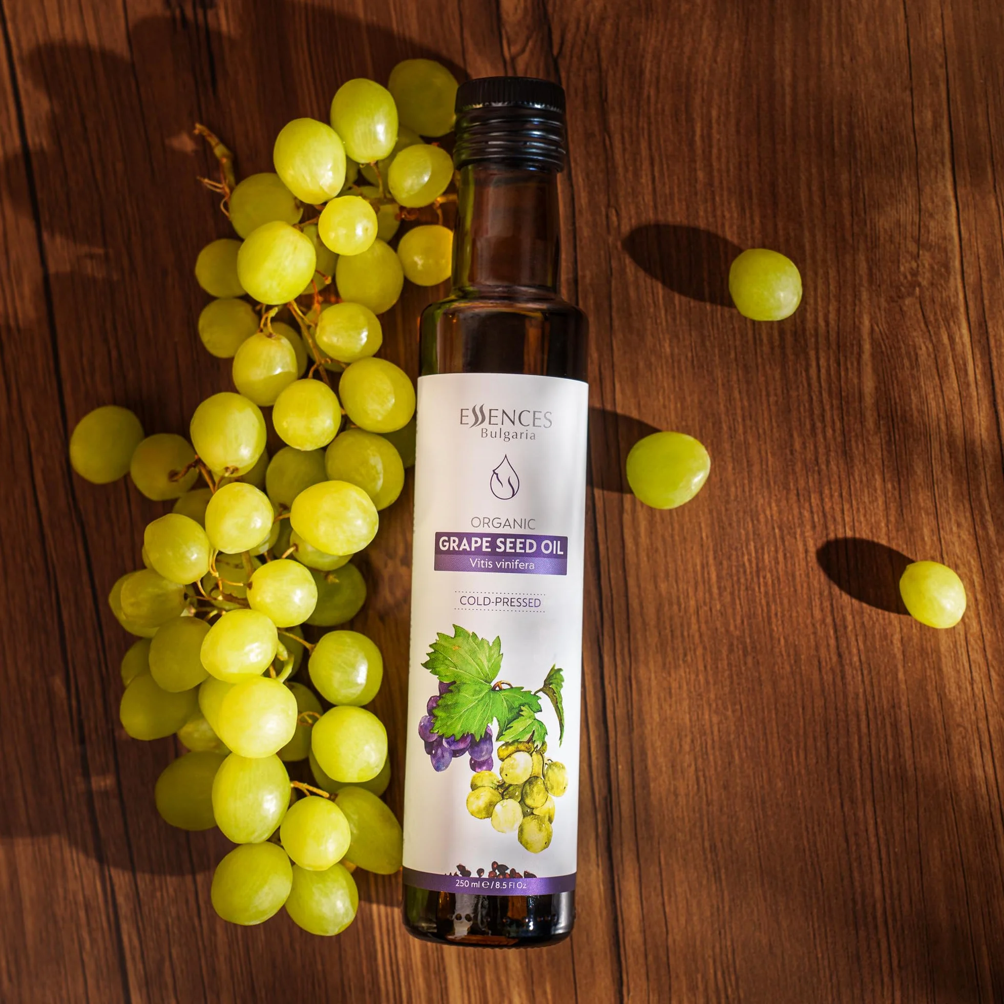 Essences Bulgaria Huile de Pépins de Raisin Bio 250 ml | Huile Pressée à Froid 100% Naturelle | Qualité Extra Premium | Excellent Goût | Sauces | Salades | Sans Additifs ni Conservateurs | Non-OGM