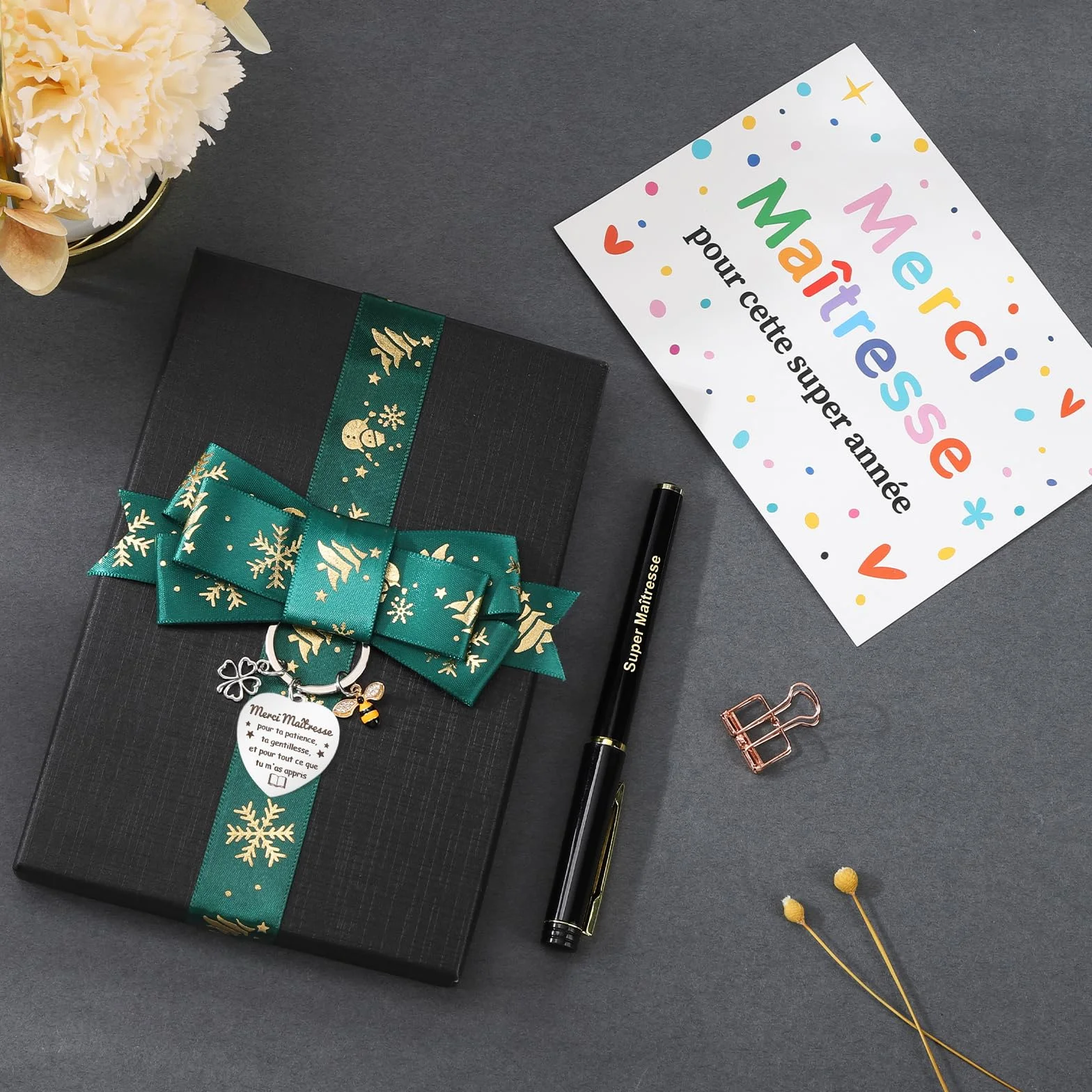 Echehi Cadeau Maitresse d'École Fin d'Année avec Porte-Clés Stylo Carte Merci