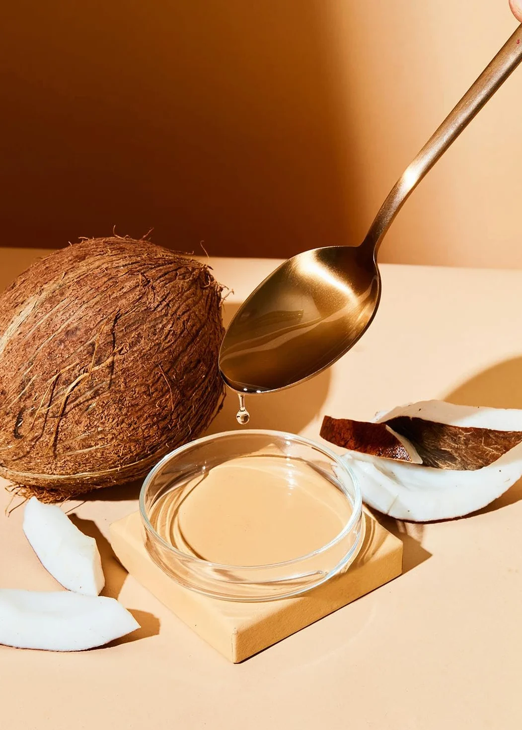 KoRo - Huile MCT 500 ml - Saveur neutre - Obtenue à partir d'huile de coco pure - Qualité biologique