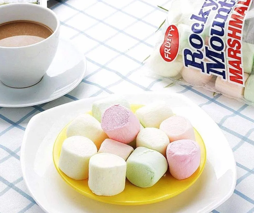 Rocky Mountain Marshmallows Tasting Set Fruity & Classic, bonbons américains traditionnels colorés à rôtir sur un feu de camp, à griller ou à cuire, saveur fruitée, (2x300g)