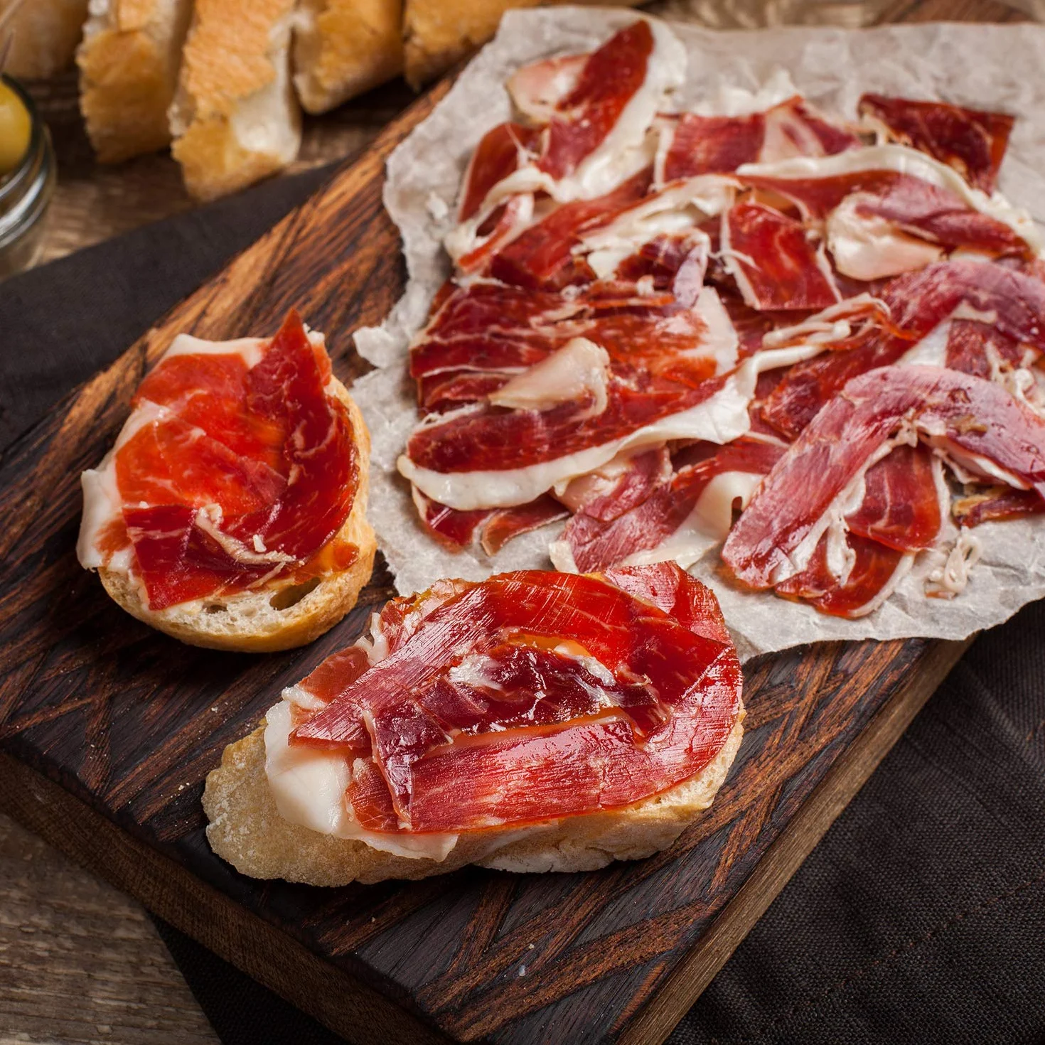 Jambon Ibérique Coupé à la Main 100 g (1 assiette) — Affinage +30 Mois — Certifié Hycer — Jamón Ibérico de Cebo — Guijuelo Espagne — aBeiou
