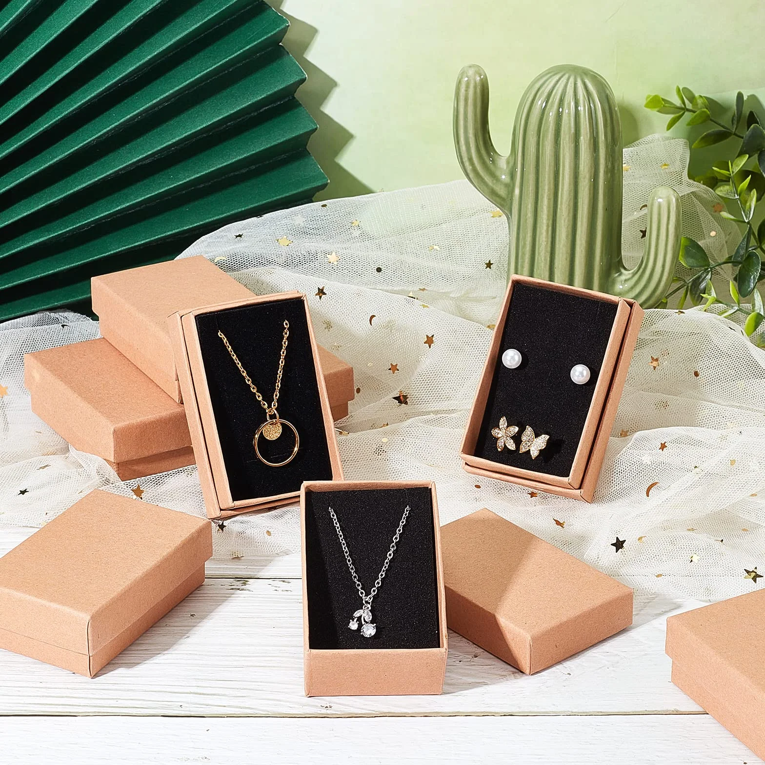 Nbeads Lot de 24 Boîtes en Carton Kraft Marron avec Couvercles pour Bijoux Cadeaux 8x5x3cm