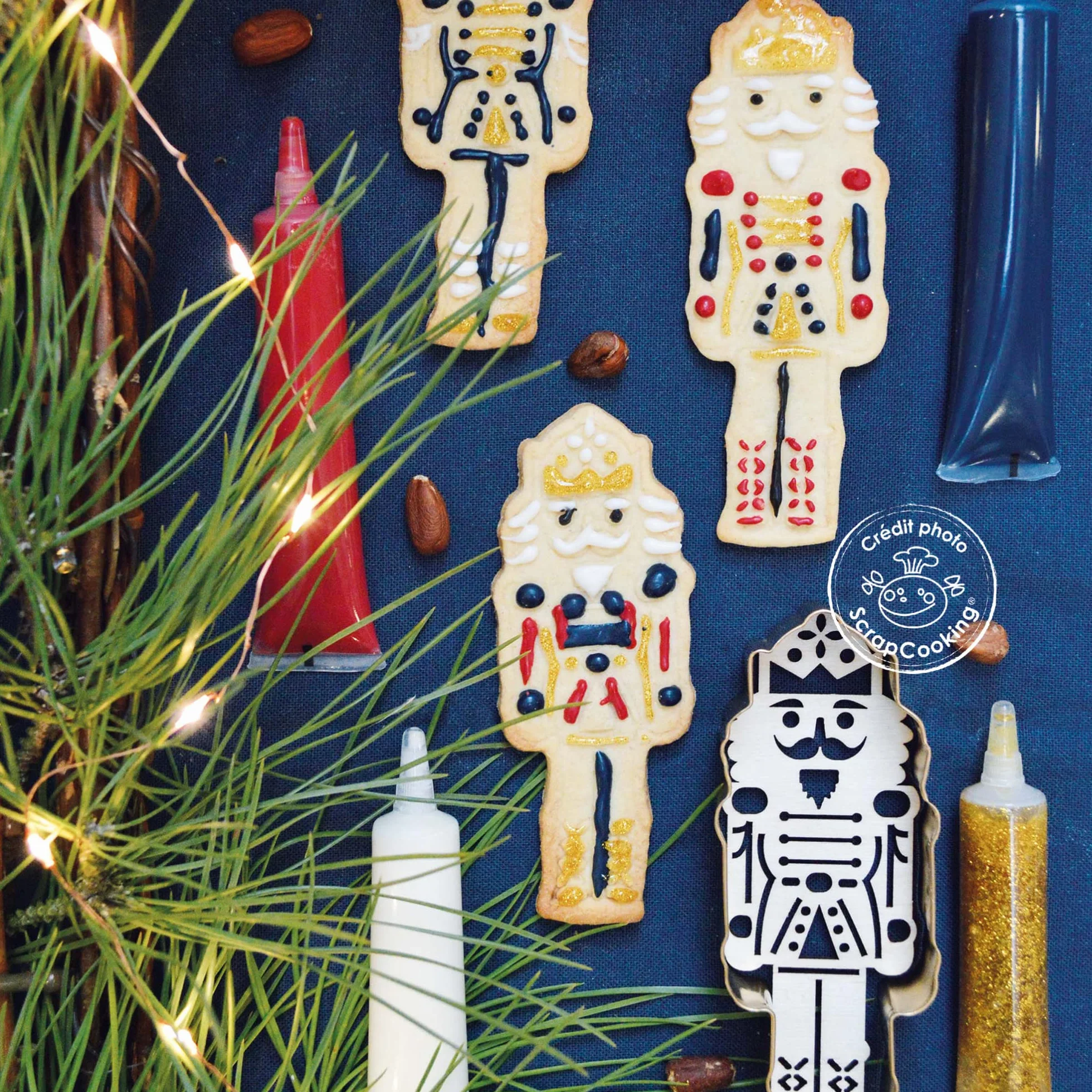 ScrapCooking - Stylo Icing Doré - Stylo de Glaçage Alimentaire Pâtisserie 26 g - Crayon Décoratif Comestible - Écrire & Dessiner sur Desserts, Gâteaux & Biscuits - Anniversaire Noël - Or Gold - 7066