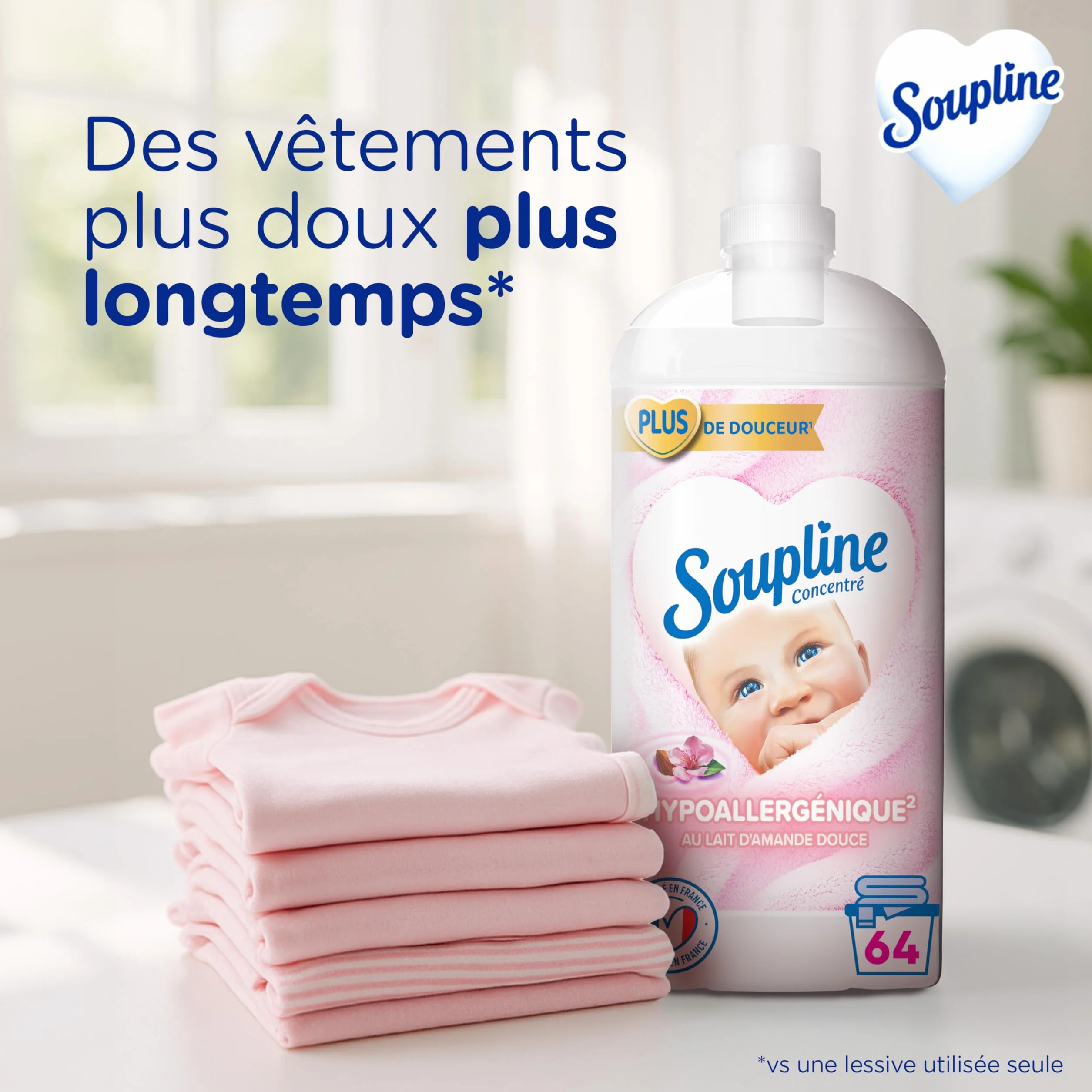 SOUPLINE Adoucissant Linge Hypoallergénique Concentré Senteur Amande Douce, Assouplissant Linge Formule Améliorée pour Plus de Douceur*, Assouplissant Textile Liquide, Soupline Lot de 3x1,35L