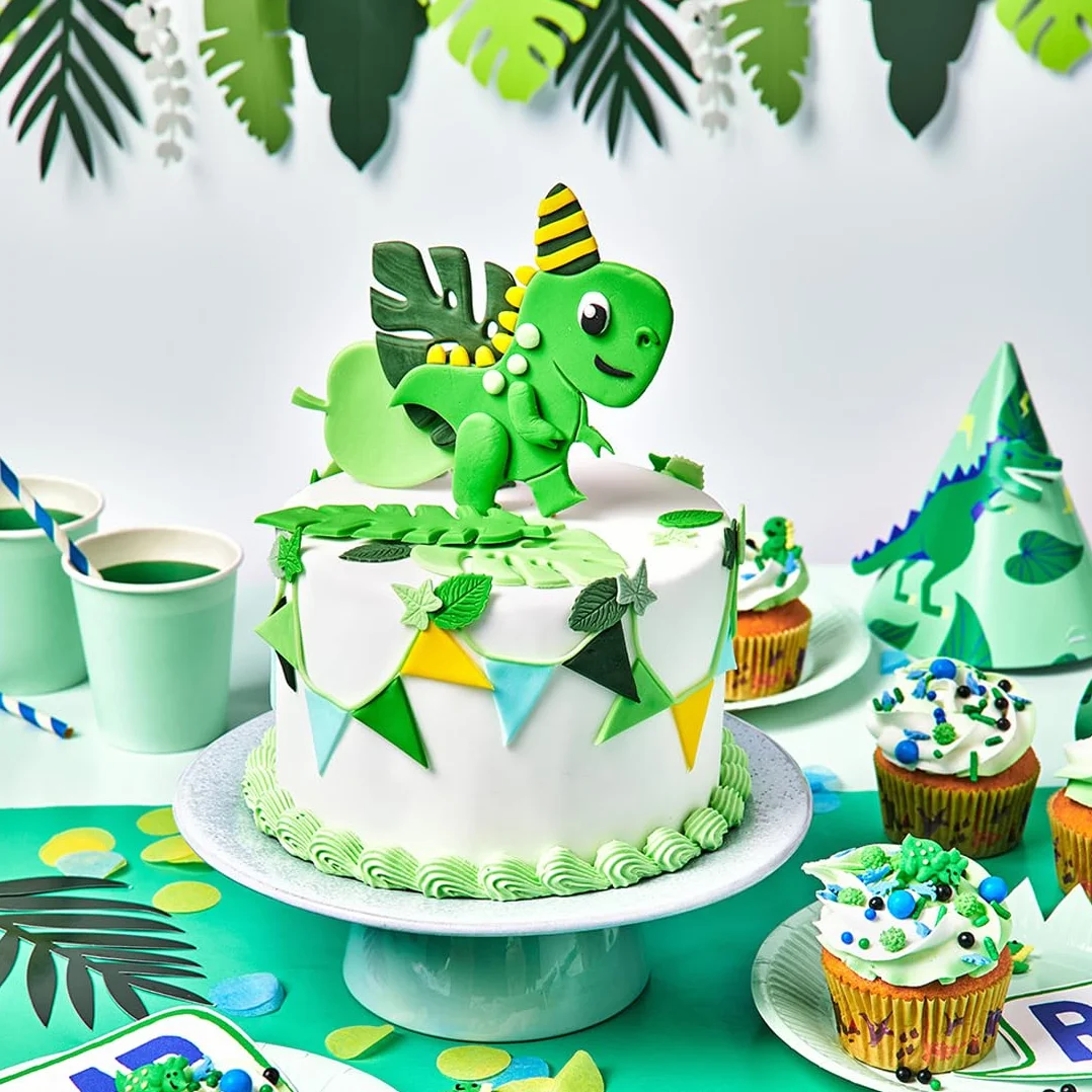 FunCakes Pâte à Sucre Spring Green: facile à utiliser, lisse, flexible, douce et pliable, parfaite pour la décoration de gâteaux, halal, casher et sans gluten. 250 g