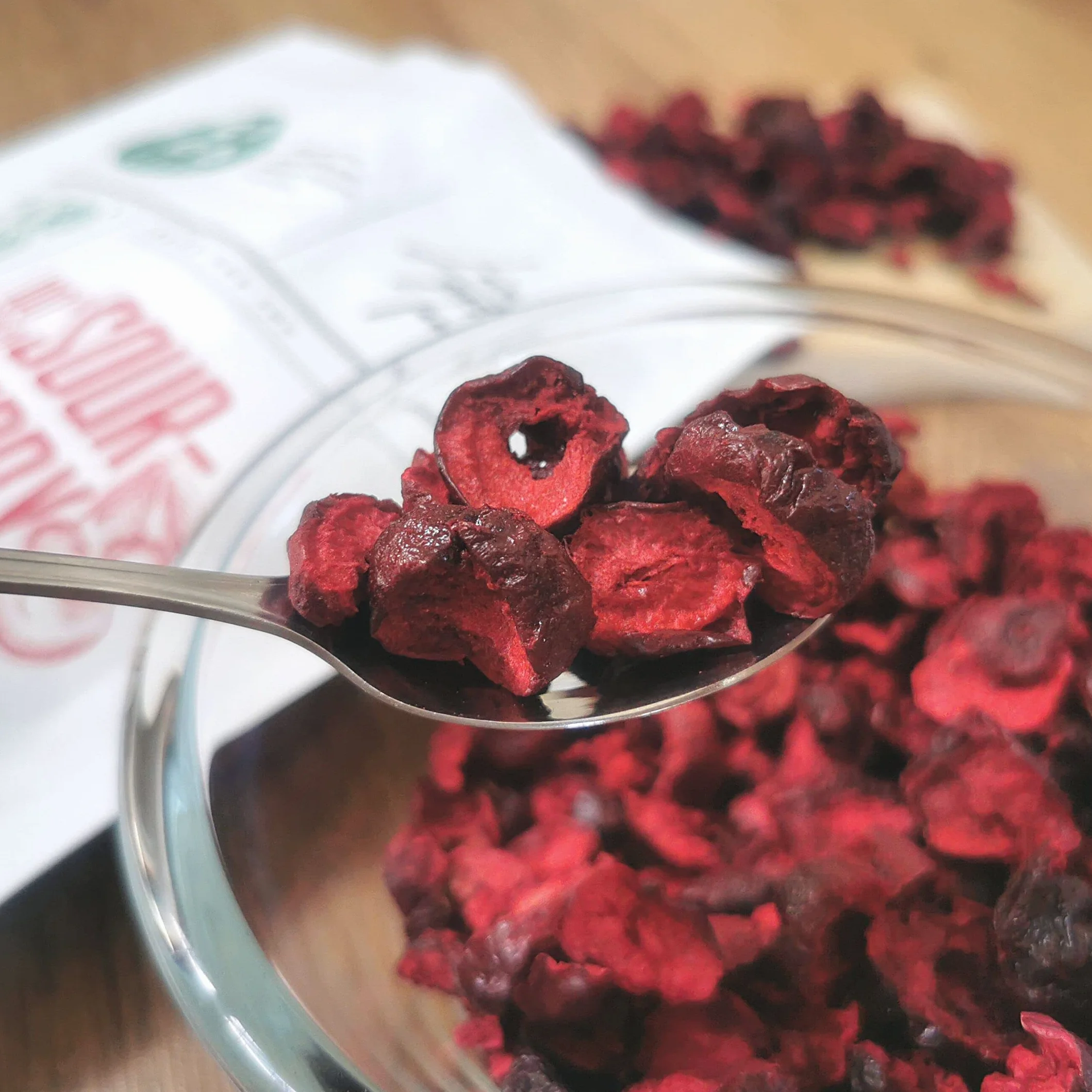 Griotte Lyophilisée en Morceaux | 100% Naturel Fruits Seche Cerise Aigre Lyophilisée | Freeze Dried Fruit Sour Cherry | Gefriergetrocknete Sauerkirschstück | Cerises Lyophilisées Griottes ZingyZoo