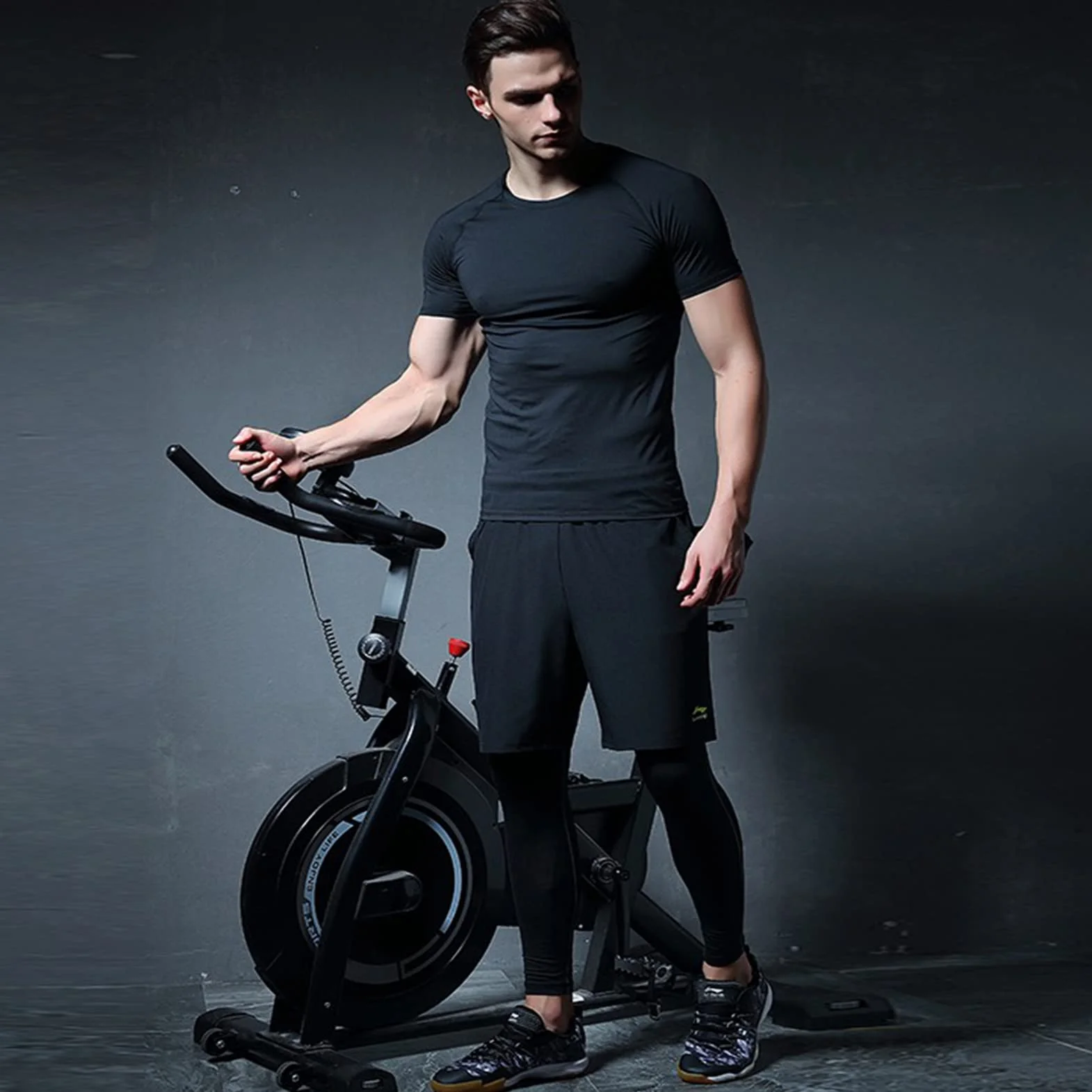 T-Shirt de Sport Homme Respirant Séchage Rapide Athlétique Manches Courtes Entraînement Courir Gym