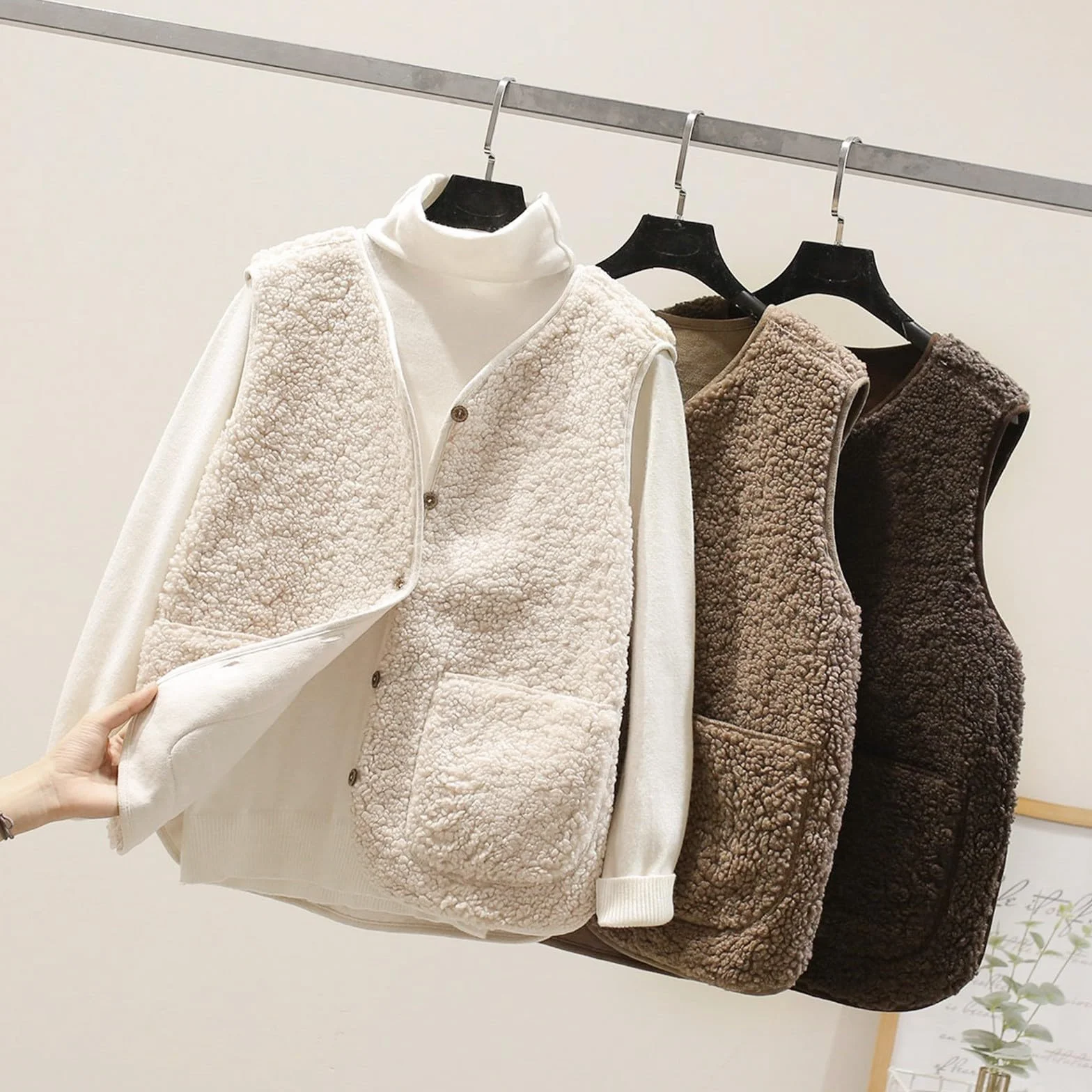 Femme Gilet Polaire Matelassé Classique Automne Hiver Chaud Veste à Bouton avec Poches Couleur Unie Léger Grandes Tailles
