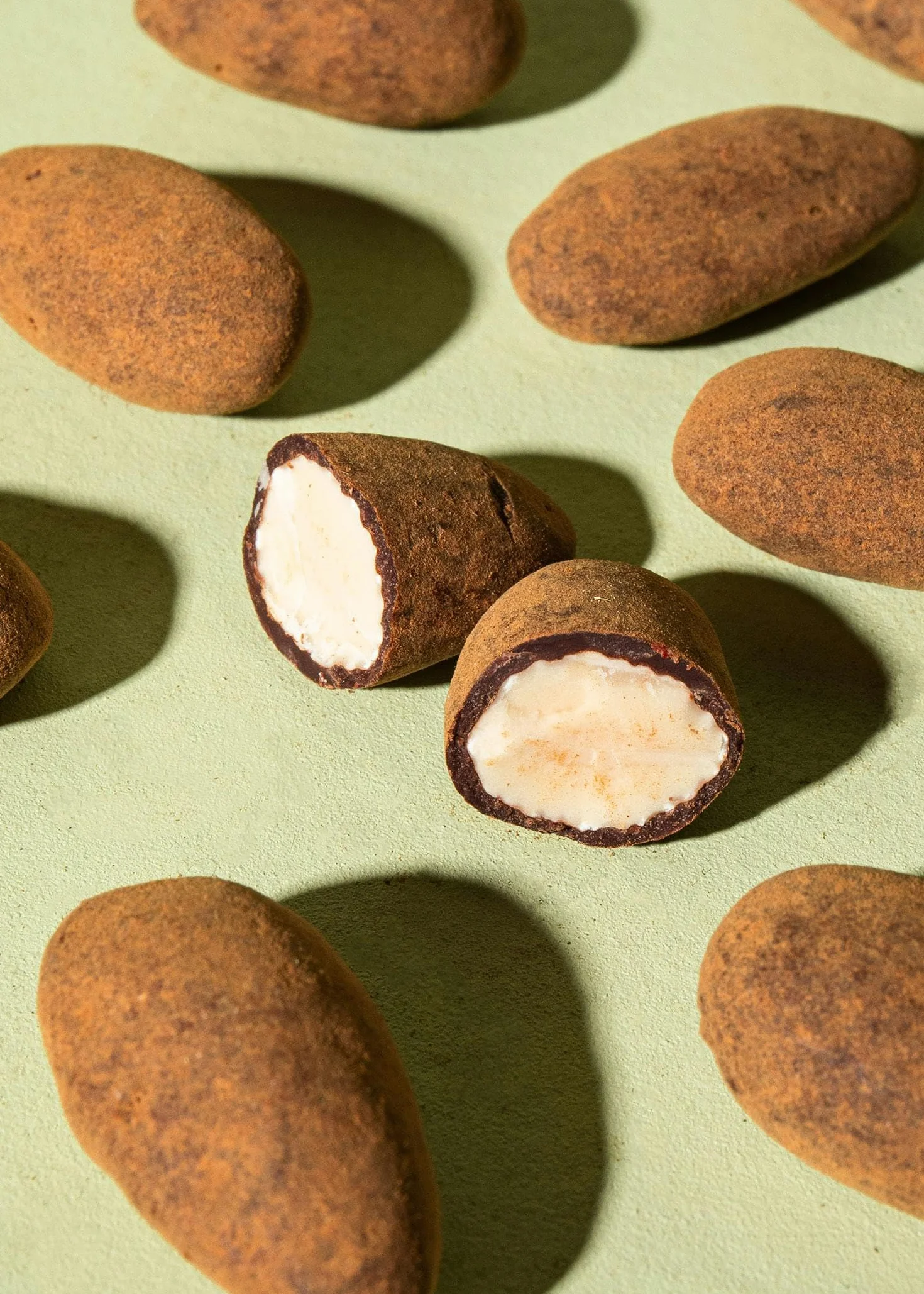 KoRo - Amandes enrobage chocolat-cannelle 1 kg - Amandes croquantes dans un enrobage chocolat-cannelle
