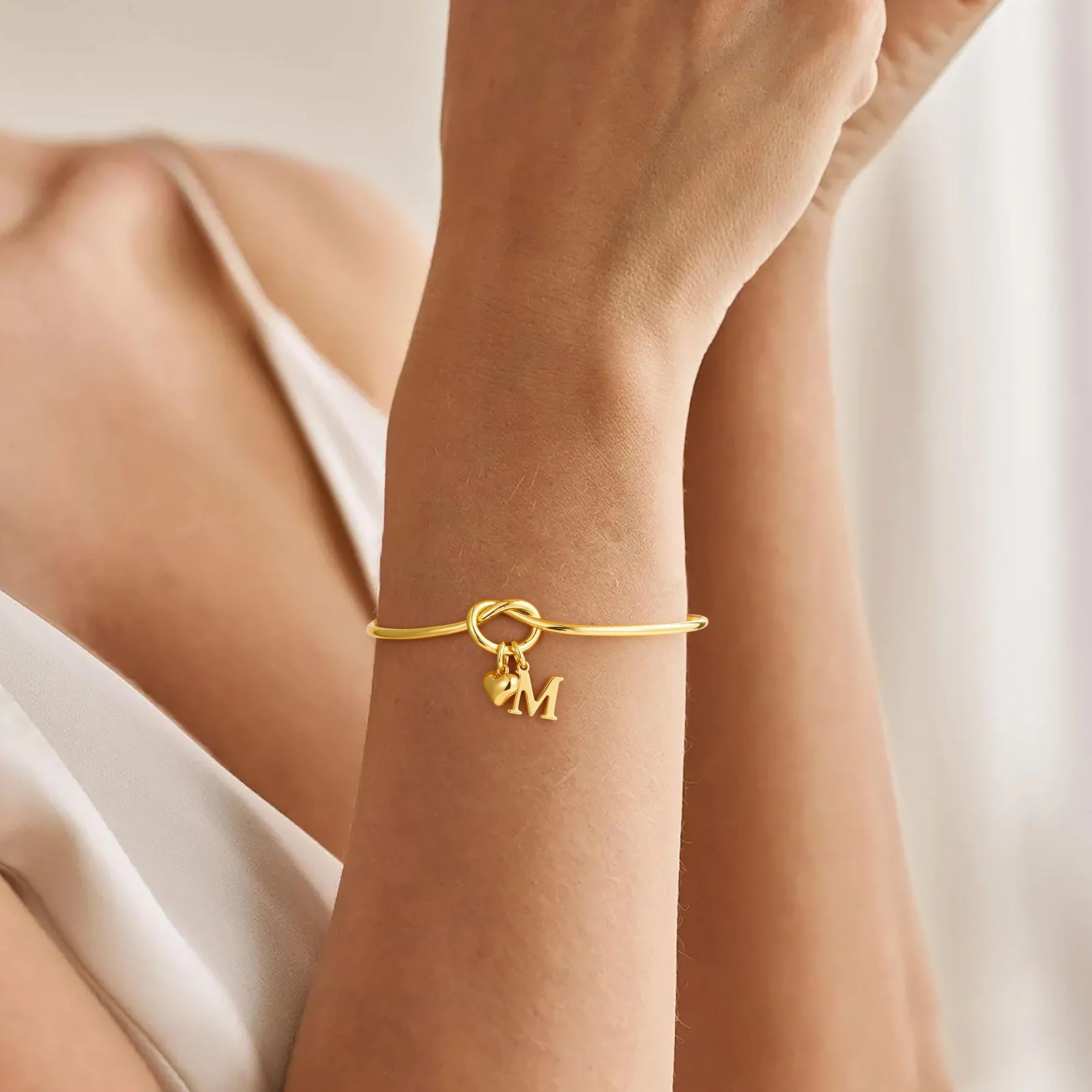 TINGN Bracelet avec initiale en or pour femme plaqué or 14 carats cœur personnalisé nœud d'amour