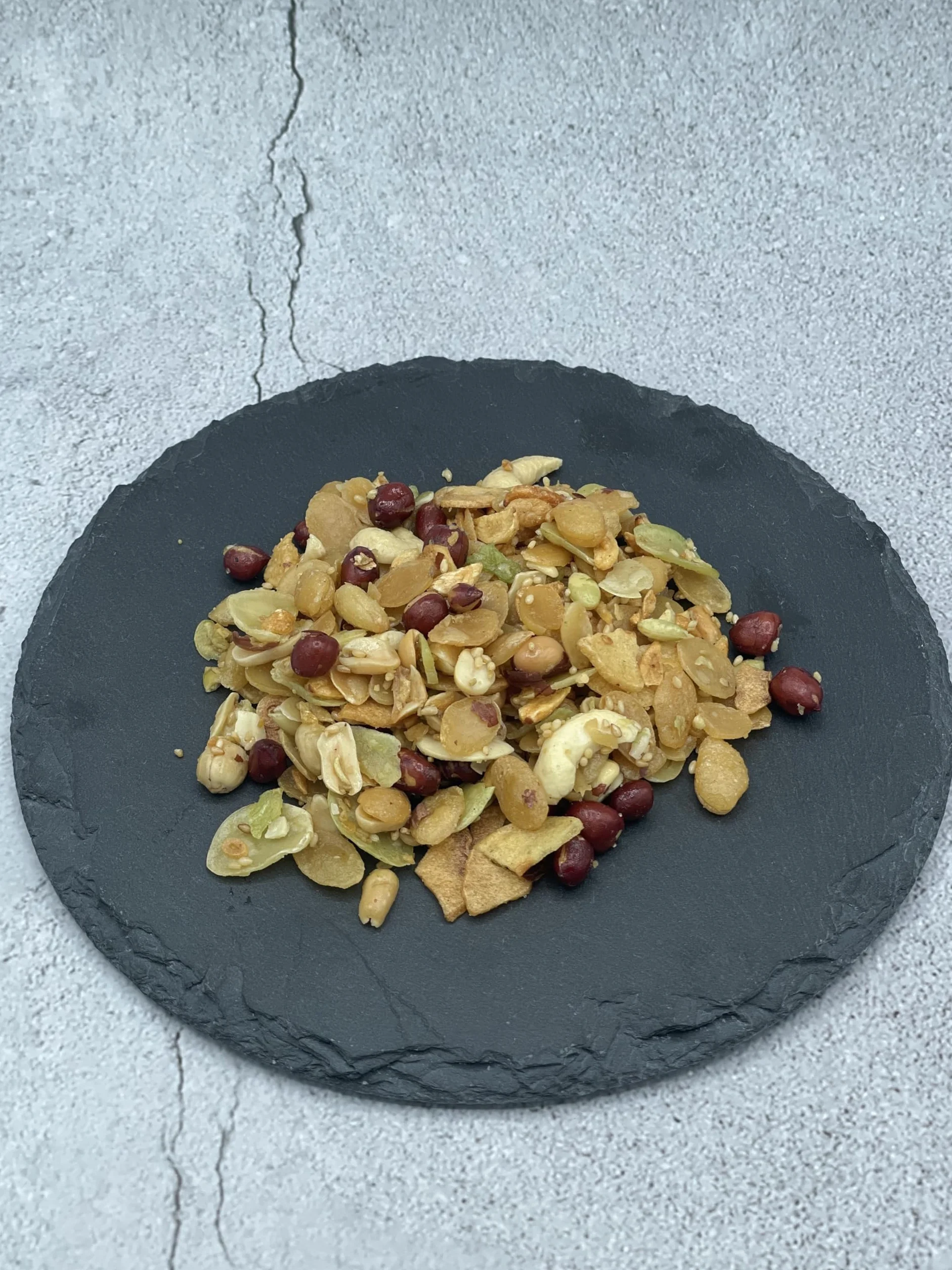 Laphet Knusper Mix – Topping | Haricots et cacahuètes épicés, riche en protéines, garniture de salade, collations, mélange de noix et de graines (150 g)
