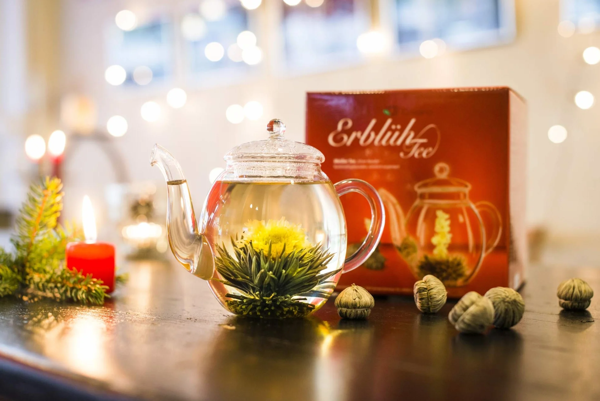 Creano – Coffret Fleur de Thé 6 pcs + Théière verre 500 ml sans goutte + 2 Tasses de thé 200 ml soufflées à la bouche – 6 variétés de thé blanc, idée cadeau – Thé en Fleurs