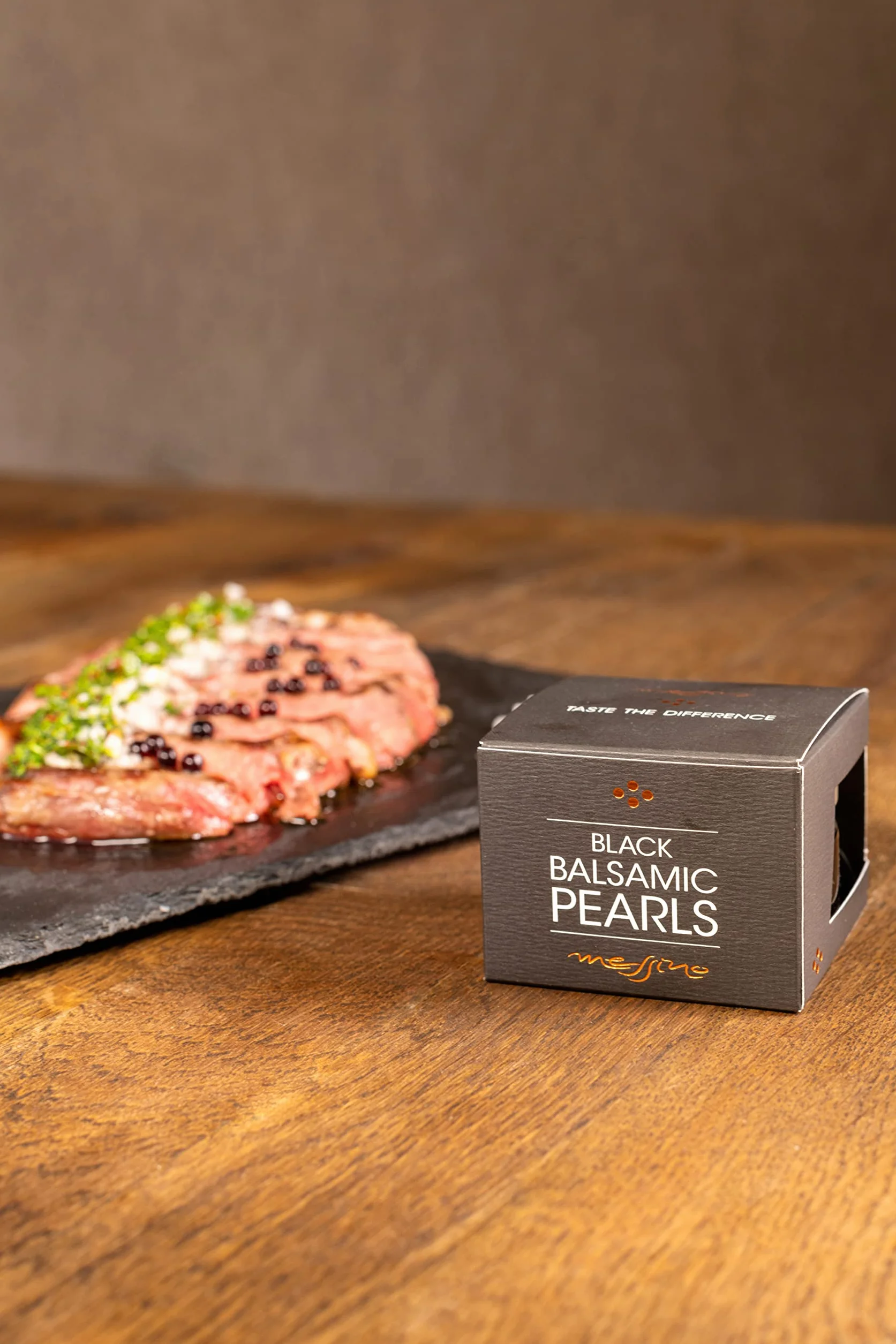 Messino Perles de Balsamique – 50 ml | Perles de Saveur Gastronomiques | Condiment Innovant à Base de Vinaigre Balsamique Vieilli | Topping Créatif pour Salades, Plats et Desserts