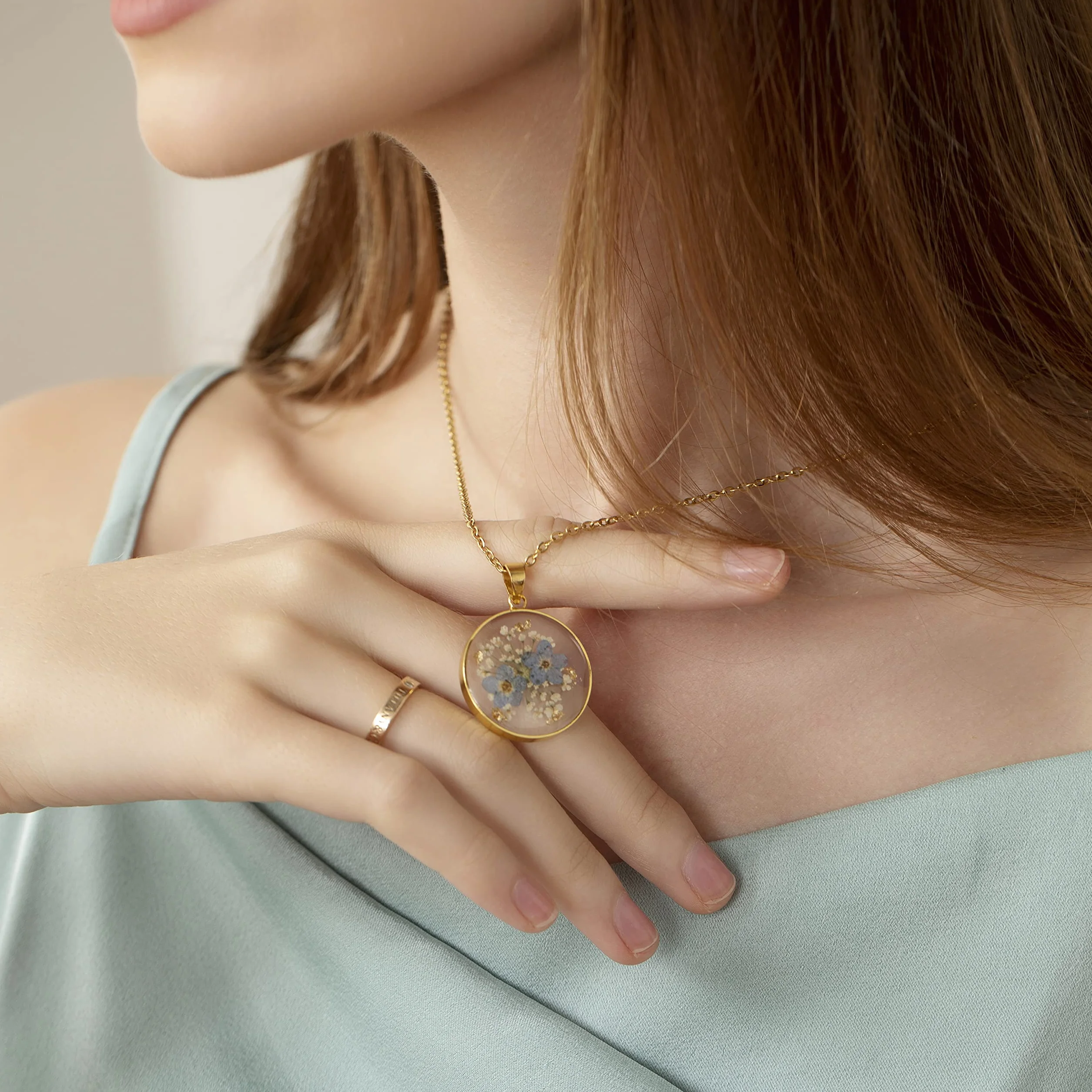 Collier Myosotis en fleurs sauvages pressées | Collier Fleurs de naissance | Bijou vintage or/argent