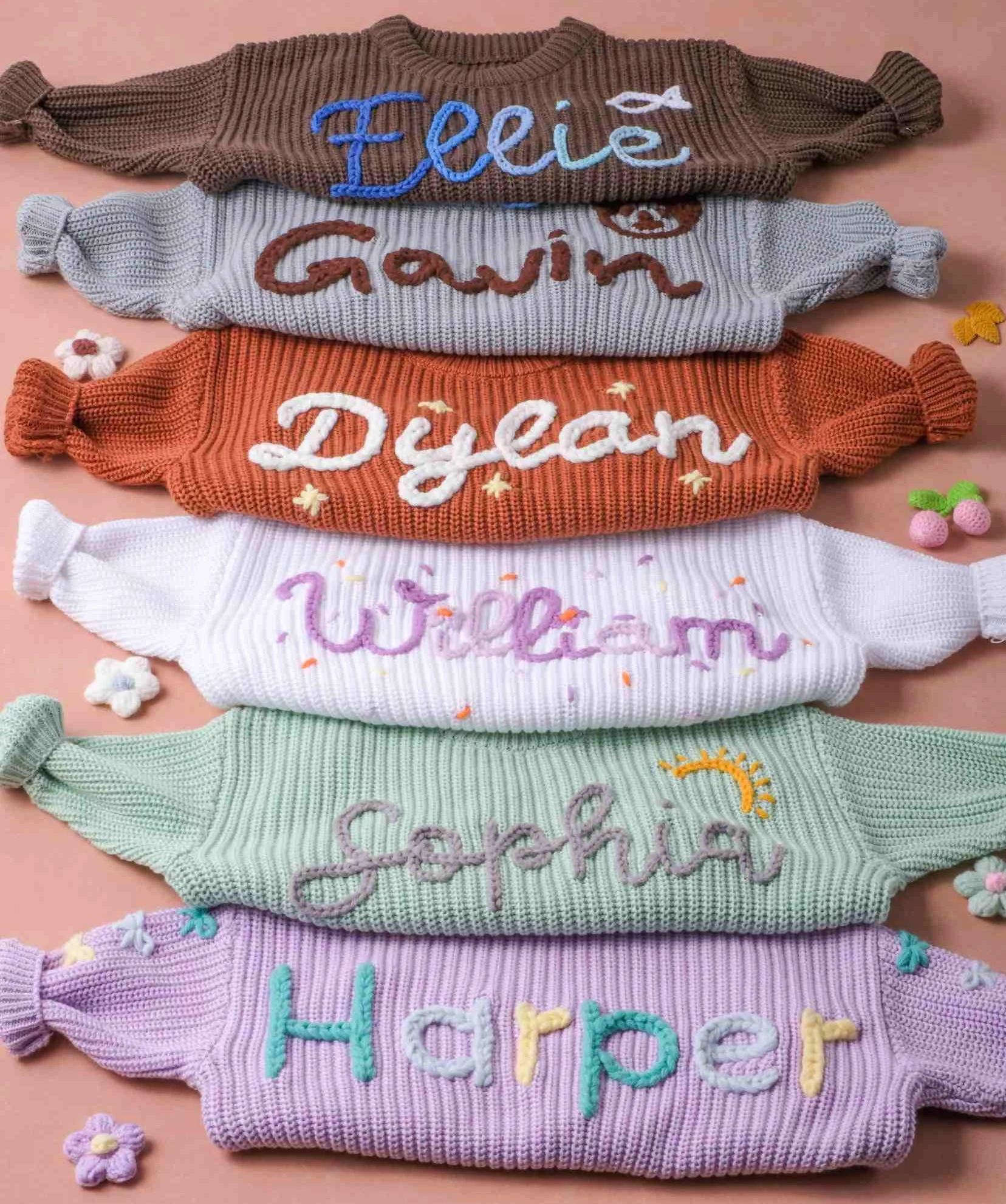 Pull Tricot Personnalisé Bébé avec Nom et Monogramme Brodés Main, Cadeau