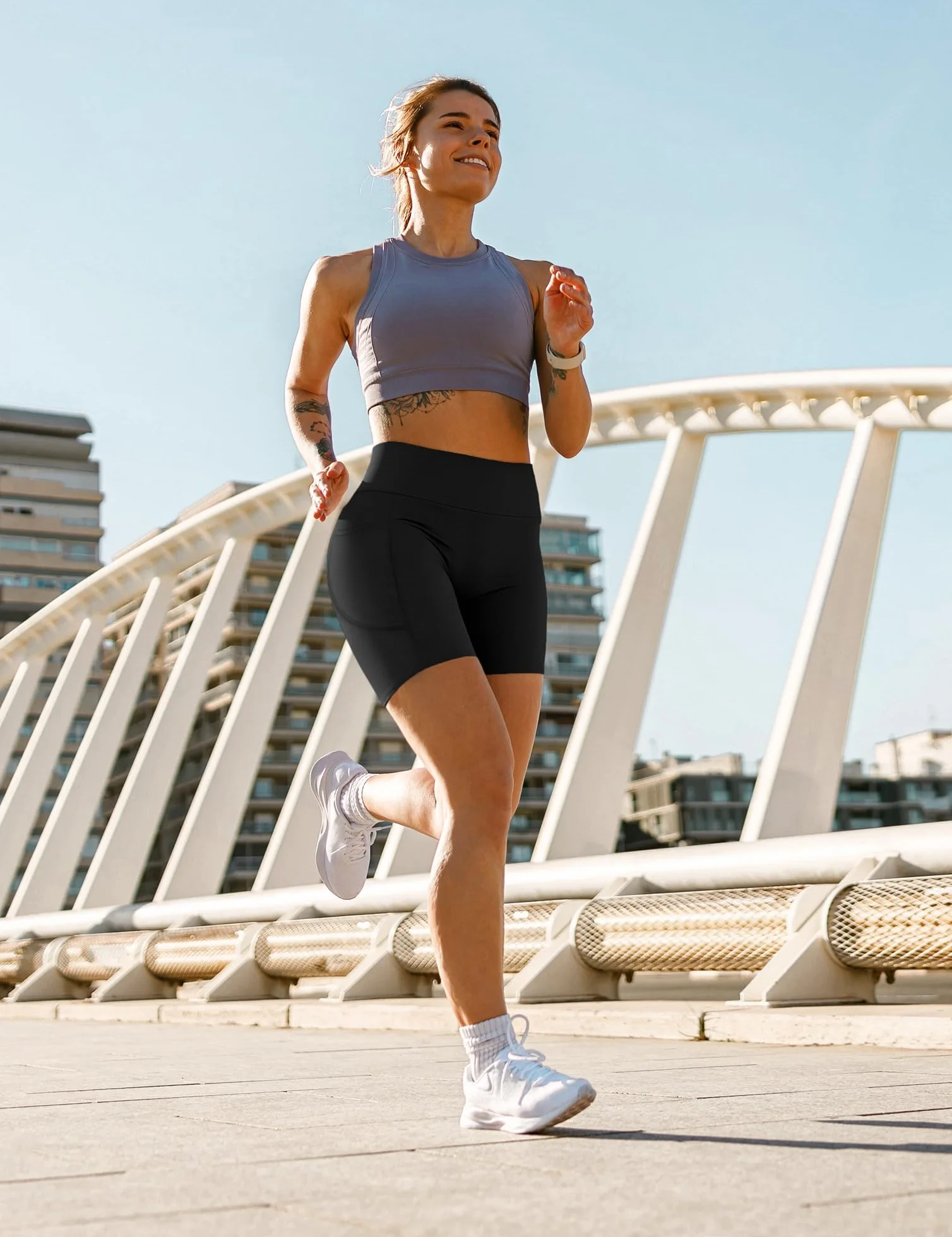 Yogaration Short de Sport Femme Taille Haute avec Poches, Legging Court Push up sans Couture Anti Frottement Opaque Pilates Fitness Gym