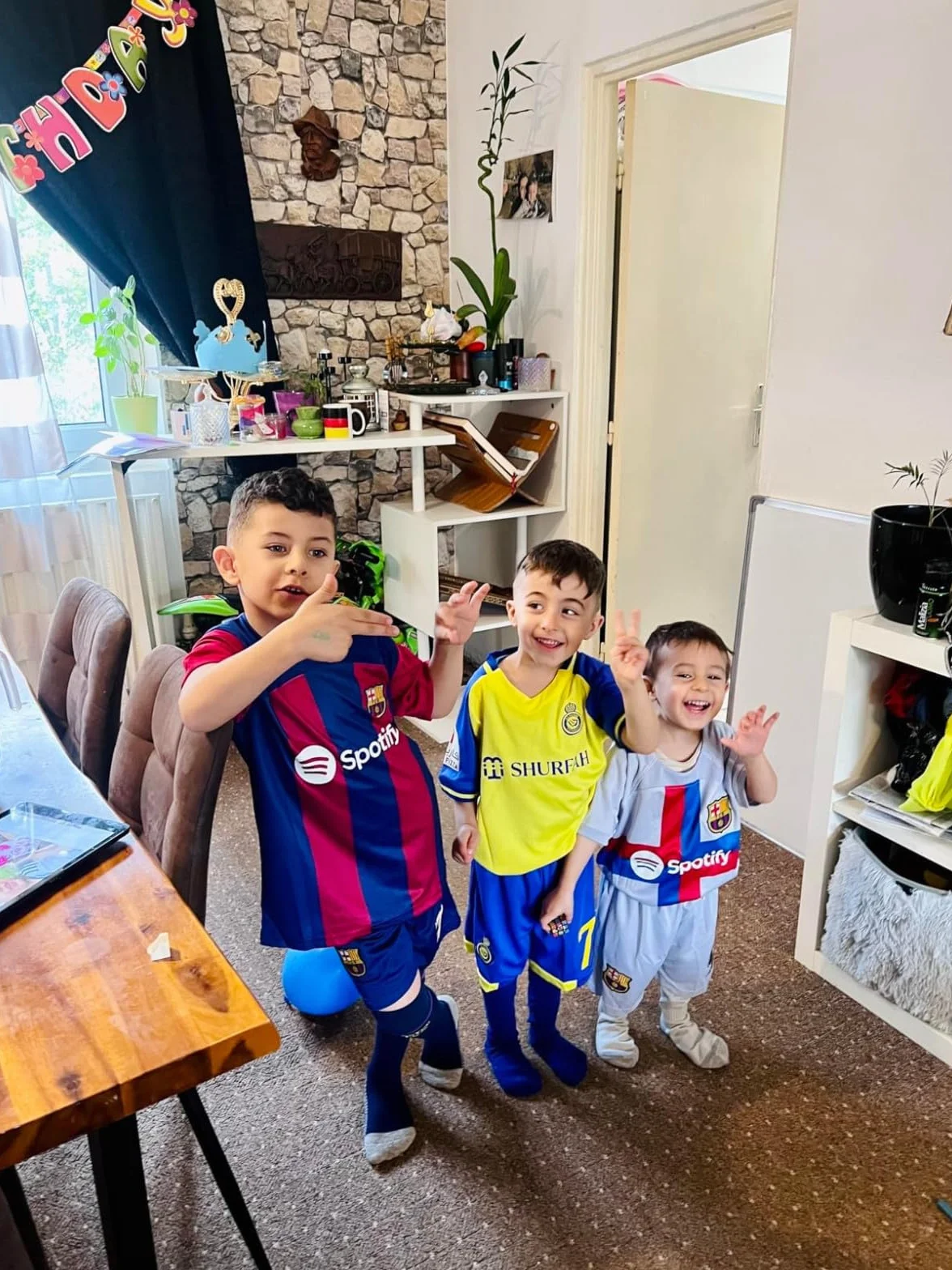 Maillot de Foot Personnalisé Enfant et Adulte avec Nom et Numéro - Ensemble Football Tee Shirt Shorts Chaussettes