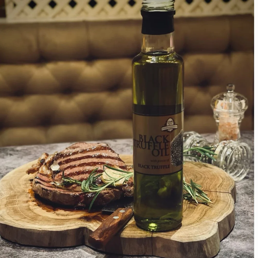 Huile d'Olive à la Truffe Noire | InterGourmandise | 250 ml | avec Truffe en morceaux