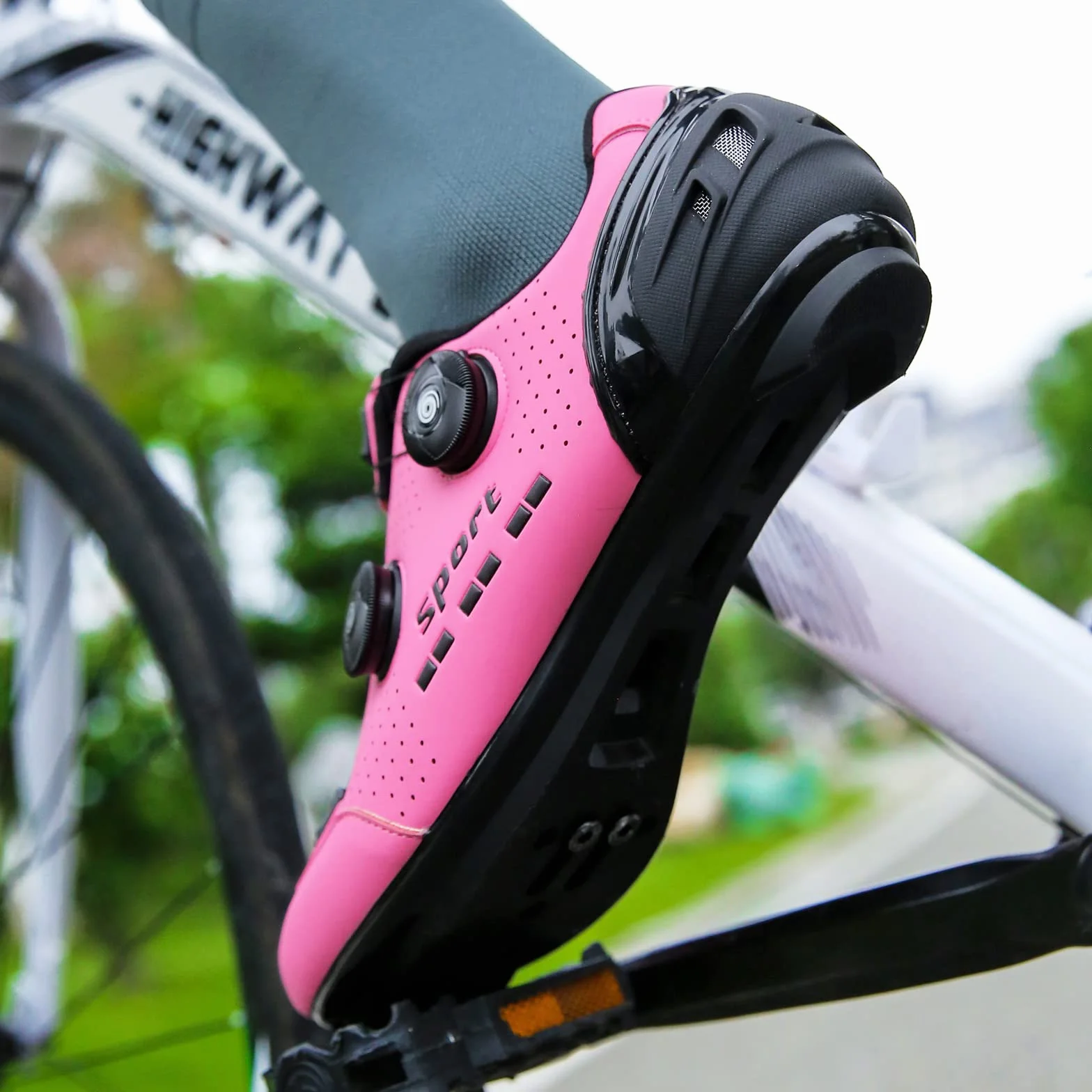 Chaussures Cyclisme Femme Route VTT Compatibles Crampons Pivotantes