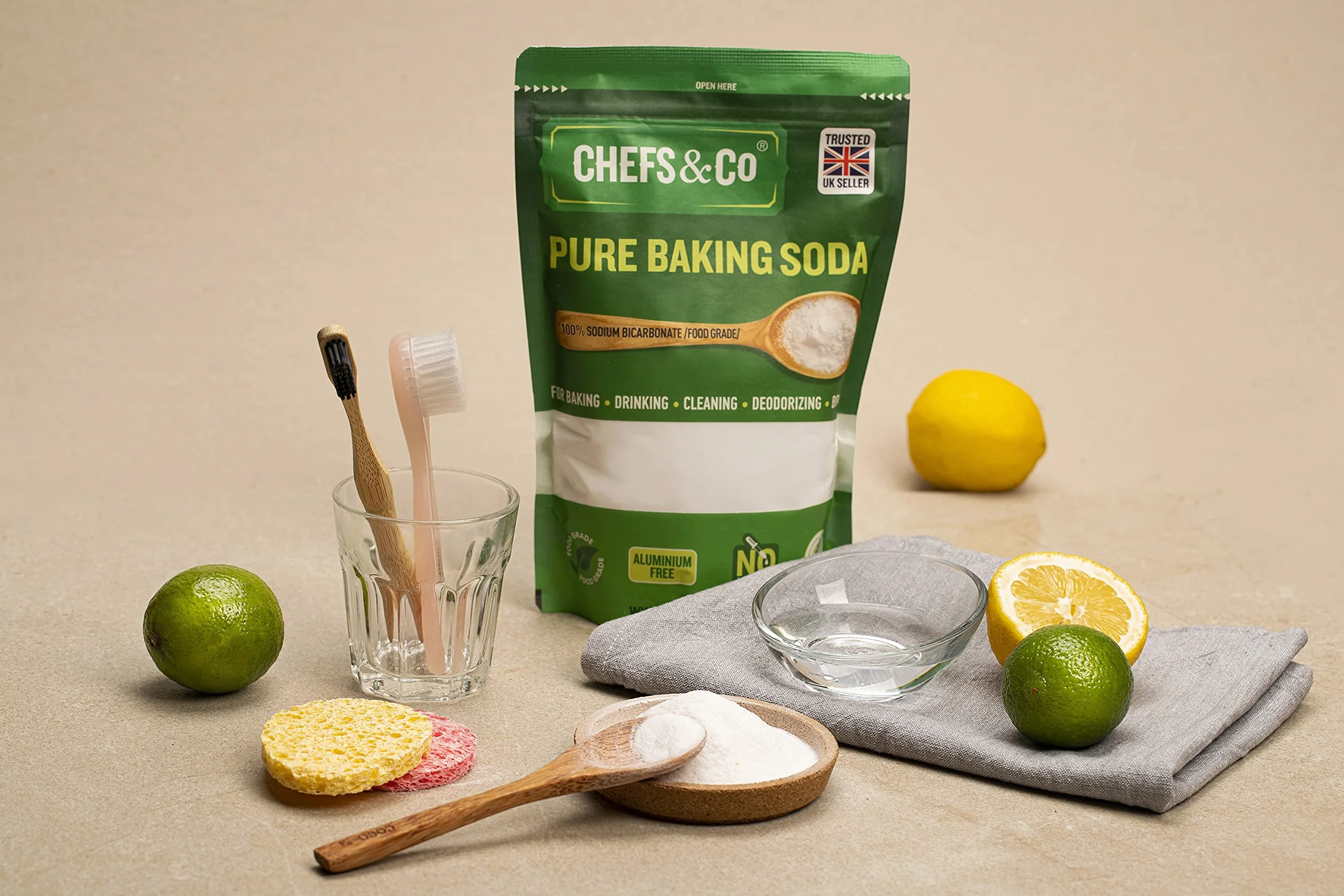 CHEFS & CO | Bicarbonate de Soude Pur (1 KG) | 100% Bicarbonate de Soude de Qualité Alimentaire | Bicarbonate pour Cuisiner, Boire et Nettoyer | Sans Aluminium | Sans BPA | Agent Levant (Paquet de 1)