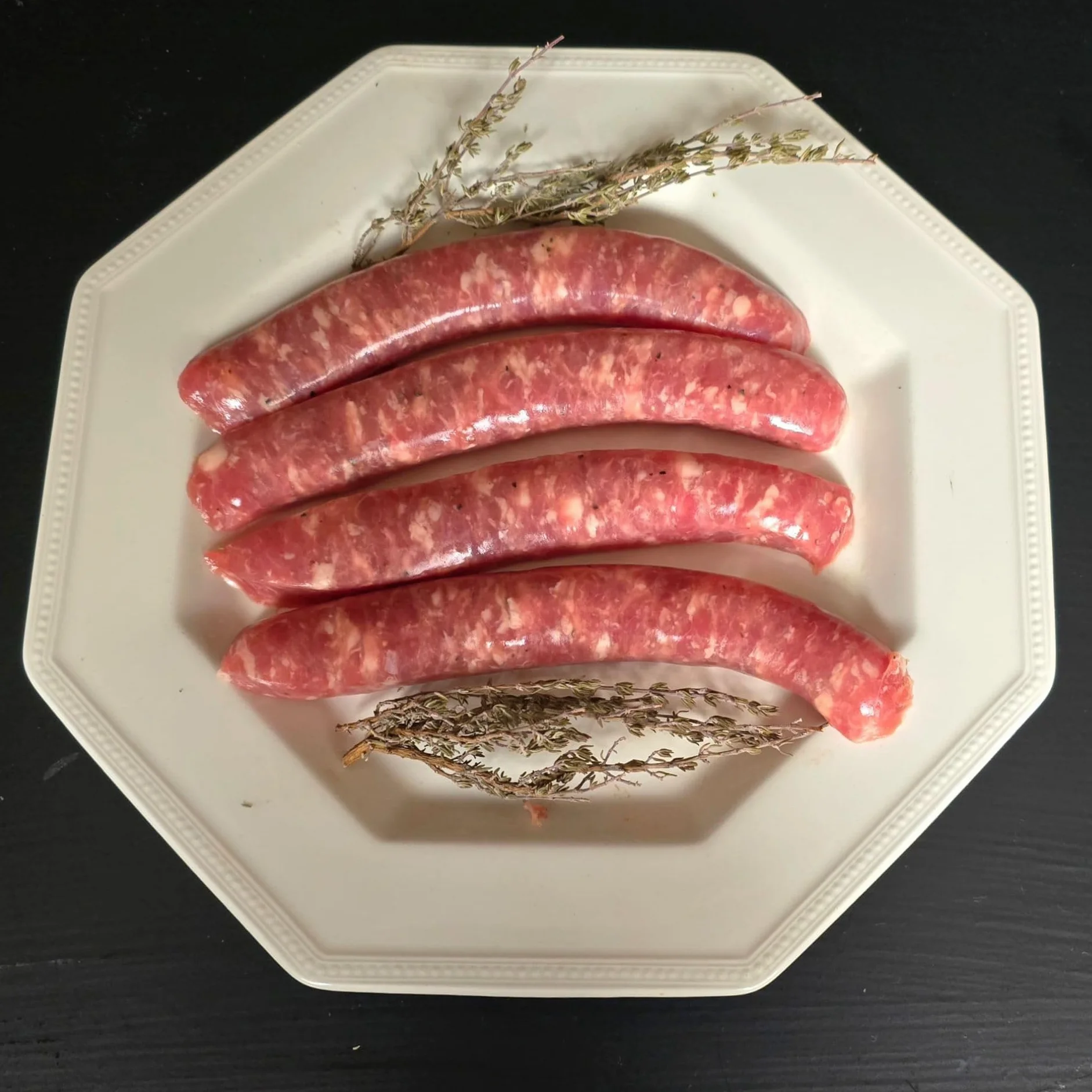 Chipolatas Nature x12 – 600g – Saucisses de Porc Français – Fabrication Artisanale – Idéal Barbecue – Normandie