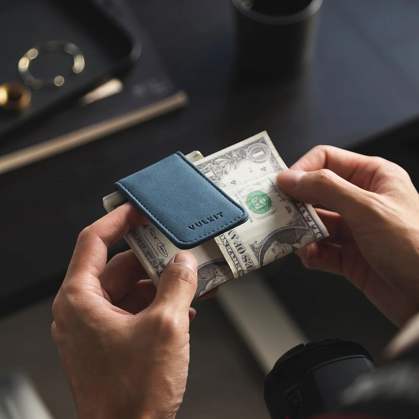 VULKIT Pince à Billets Magnétique Mince en Cuir Porte-Cartes de Visite et de Crédit, Aimant Puissant pour 15 Billets Pliés