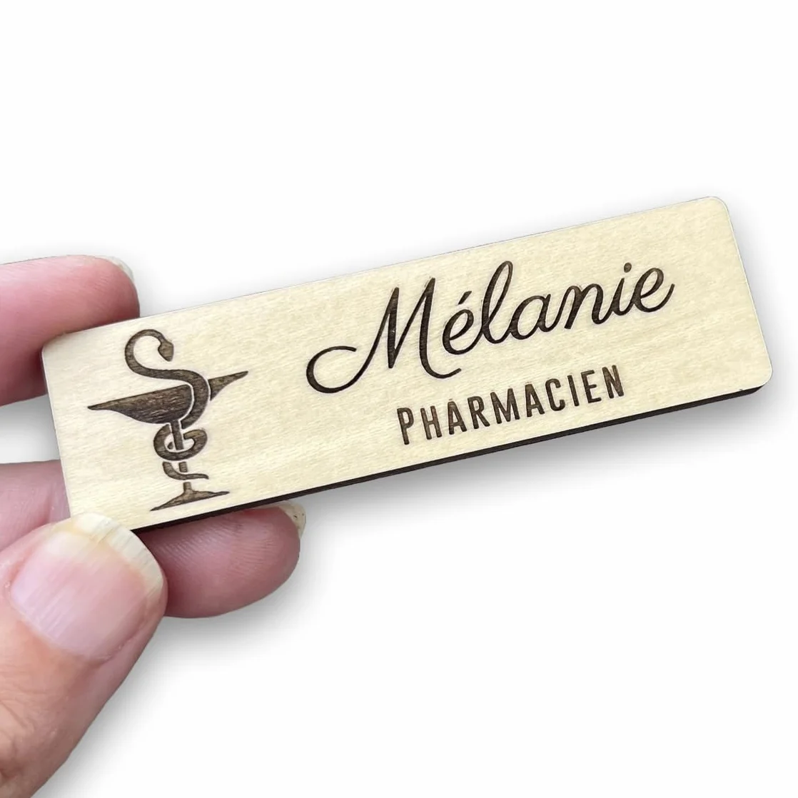 Badge Personnalisé en Bois avec Aimant Pharmacien Infirmier