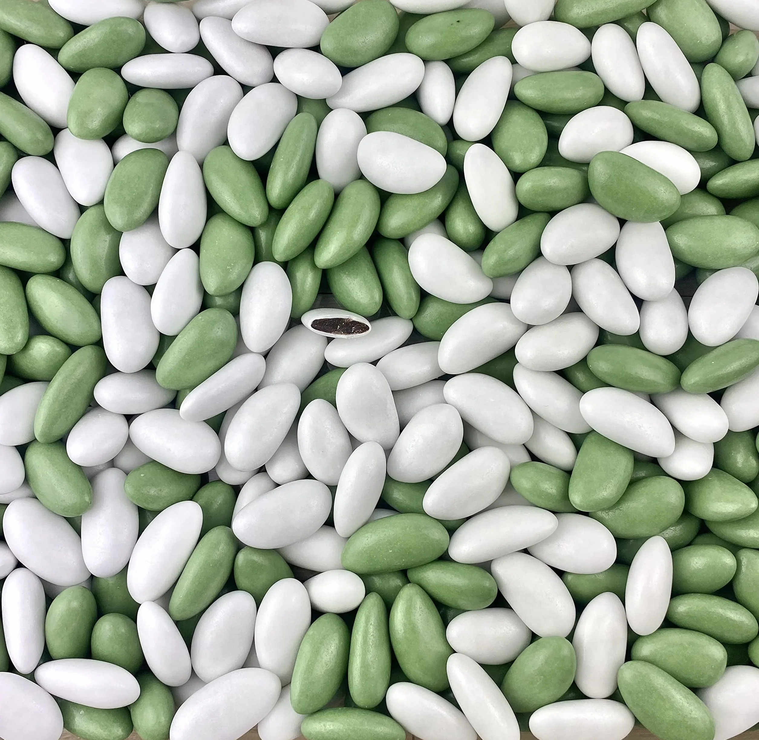 Dragées chocolat vert eucalyptus et blanc 1kg environ 240 pièces fabrication artisanale France