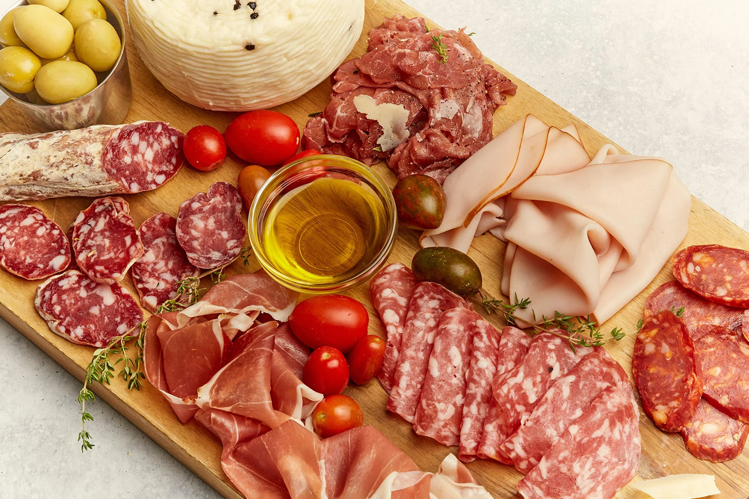 Formaggio Primo Sale au piment, Fromage italien typique à pâte dure et à croûte fine, 950g