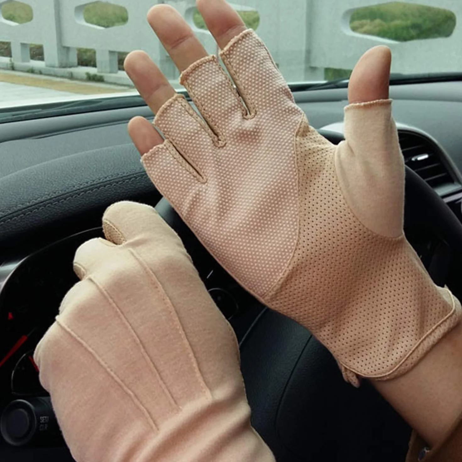 Gants de Conduite Homme Été Protection Solaire Antidérapants Demi-Doigts à Écran Tactile Mitaines en Coton Doux Respirant pour Cyclisme Camping