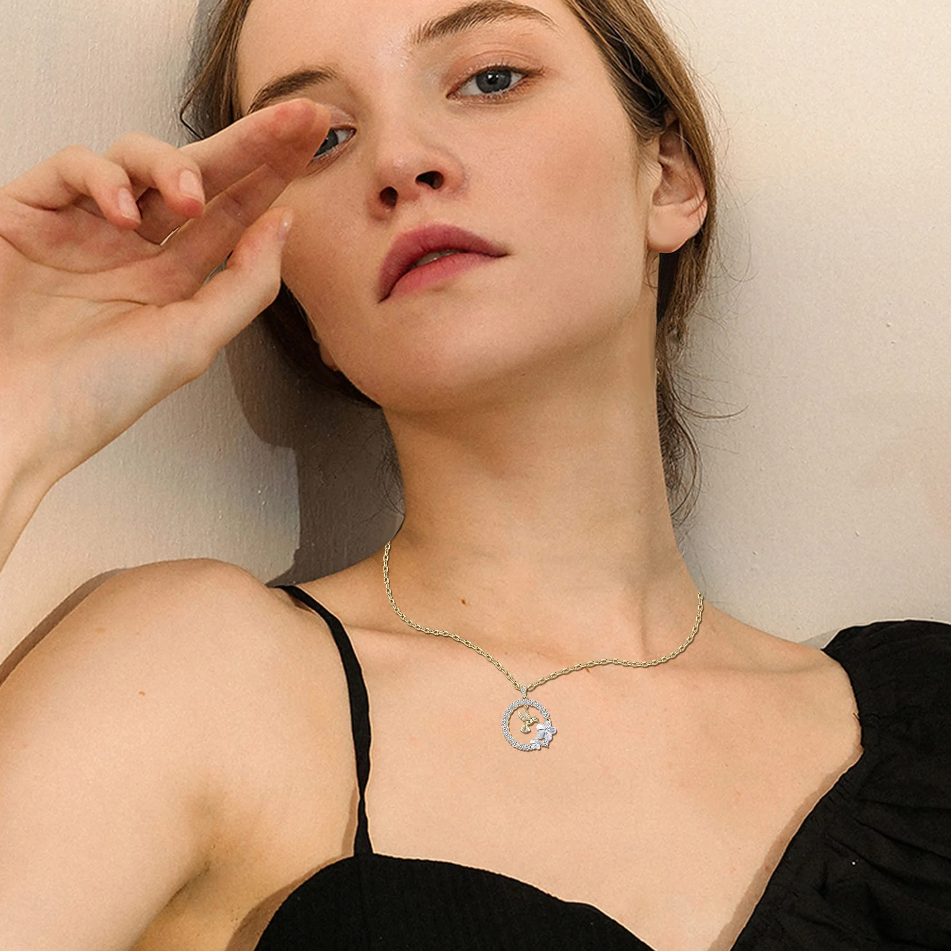 Collier Pendentif Colibri Plaqué Or 18 Carats pour Femmes Argent Cristal Bijoux