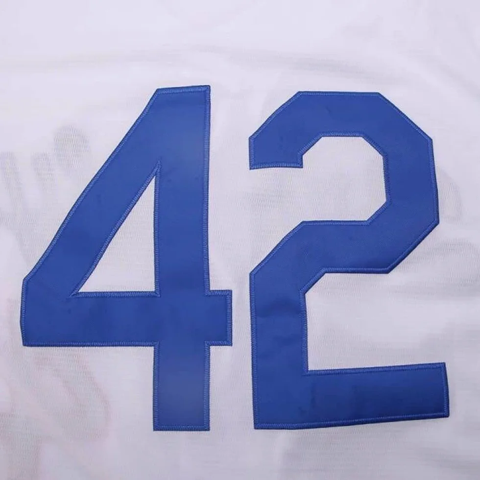 Maillot de Baseball Homme Black Legend Numéro 42 Vintage Brodé Rétro Lightsout, Blanc, Taille M
