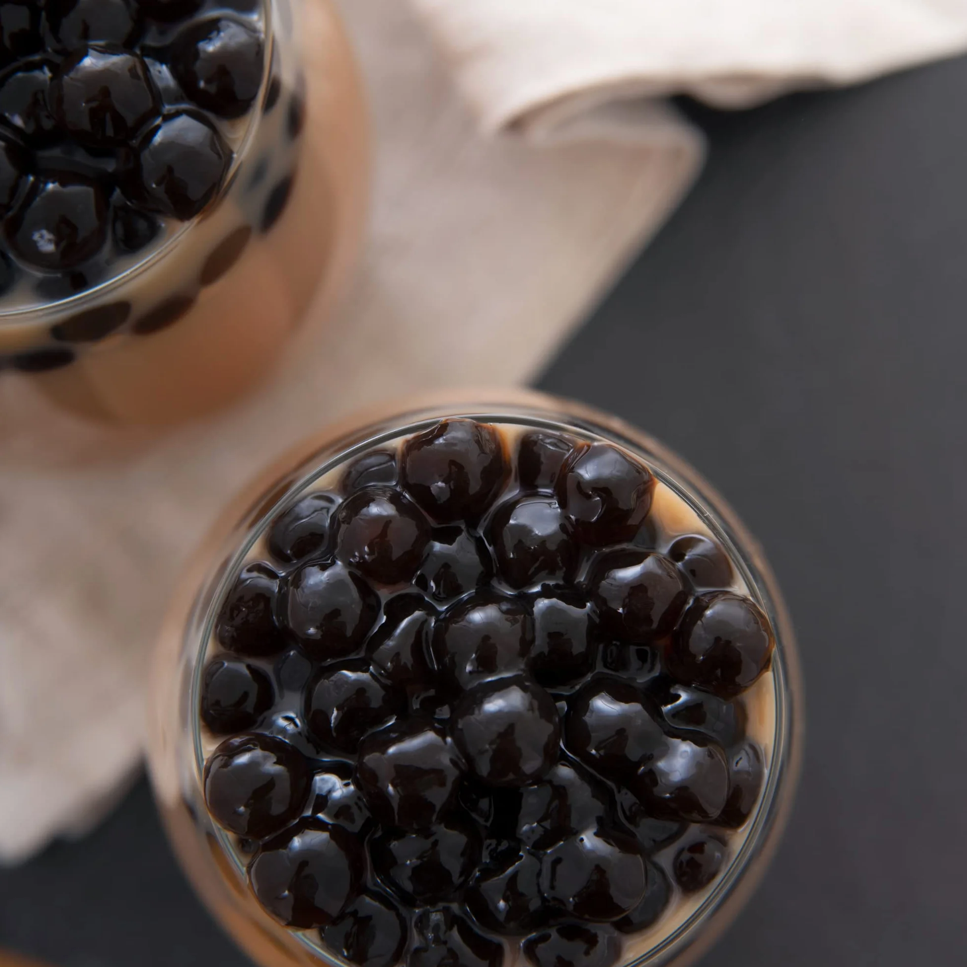 Perles de Tapioca pour Bubble Tea - Véritable Perles produites à Taiwan - A utiliser dans les Boba Tea, Bubble Tea, glaces ou desserts. Paquet de 1Kg pour préparer plus de 25 Bubble Tea.