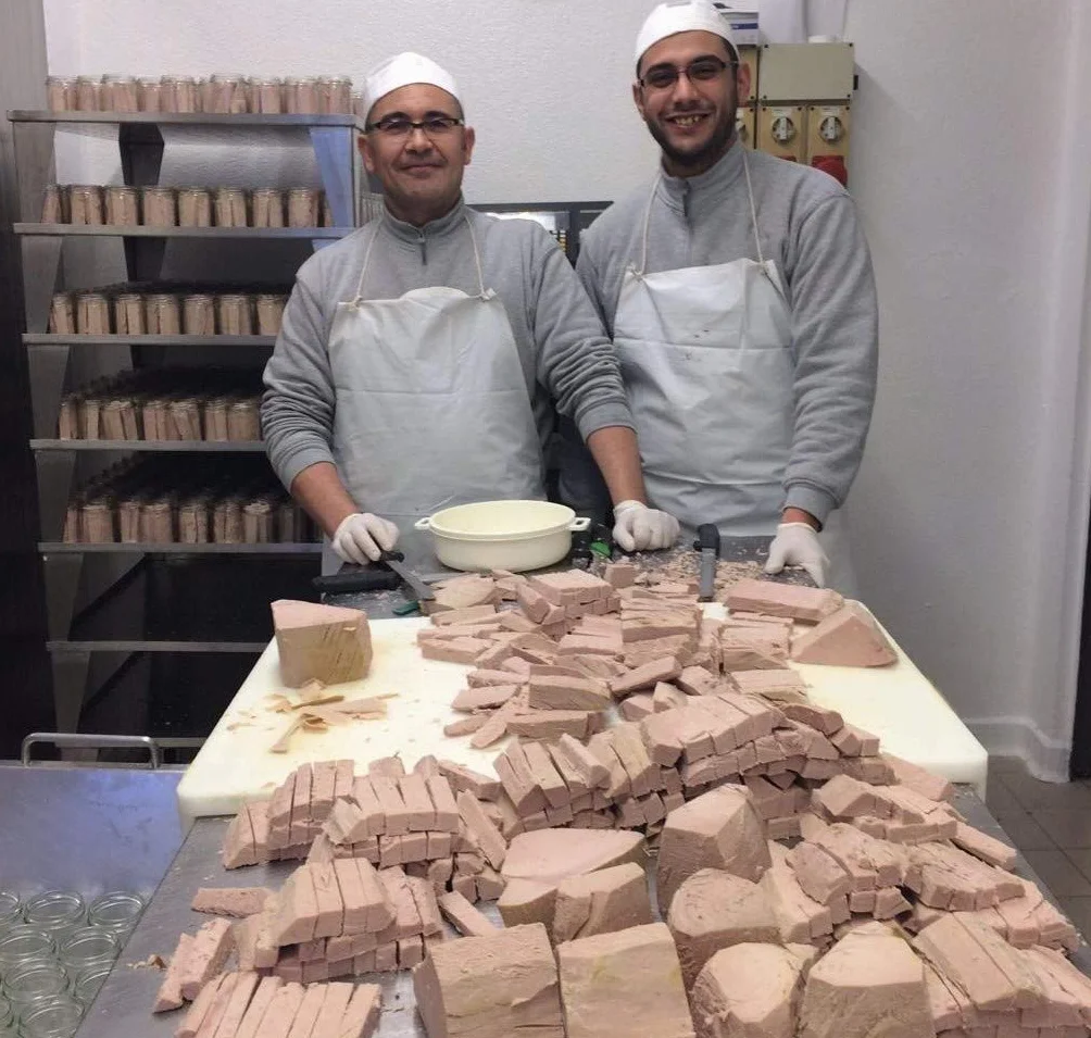 Filets de Thon jaune à l'huile d'olive IV Regia di Sardegna - 2 paquets de 190g - Fait à la main en Sardaigne, Italie - Production artisanale sarde certifiée Kosher