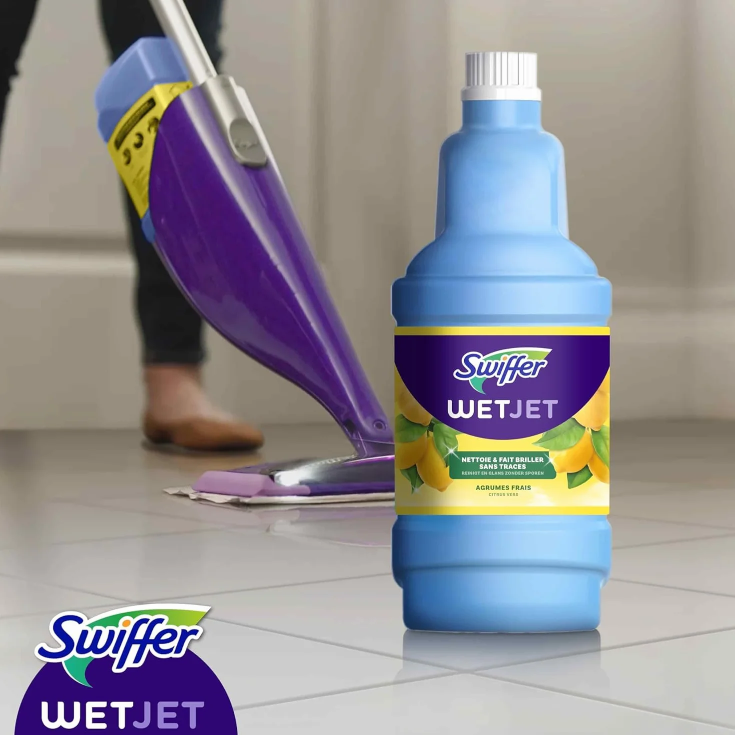 Swiffer WetJet Nettoyant Sol pour Balai Spray, Grand Format 5L (1.25L x4), Parfum Agrumes Frais, Solution Multi-Surfaces, Élimine la Saleté Sans Traces ni Résidus, Pour Tous Types de Sols