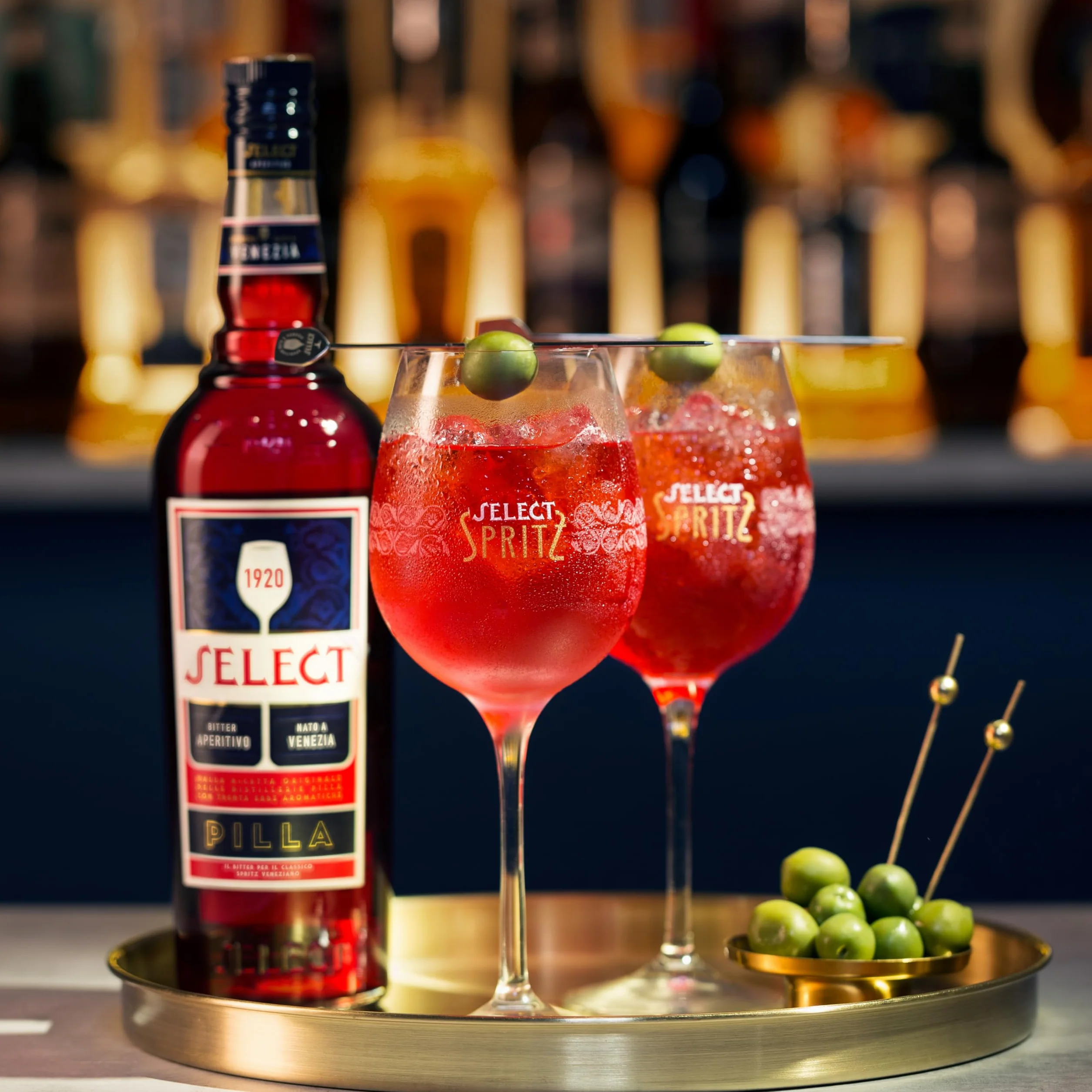 SELECT Aperitivo - Apéritif Amer - Idéal pour les cocktails Spritz - Notes Herbacées & Douces - Origine : Italie - 17,5% Alcool - 1 Litre | Idéal pour les Cocktails Spritz - Notes Herbacées & Douces
