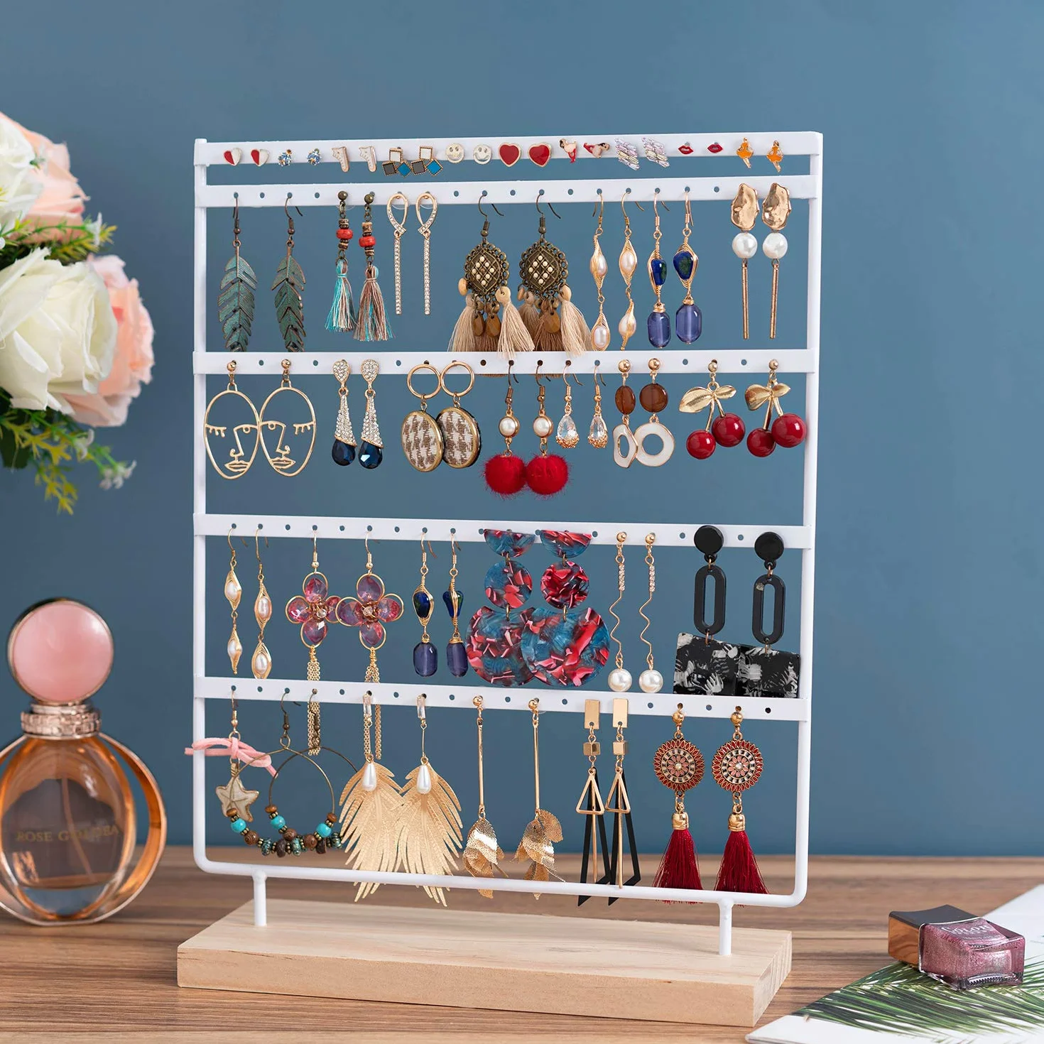 Porte-bijoux 100 trous organisateur boucles d'oreilles métal 5 niveaux base bois 35 x 27 cm blanc