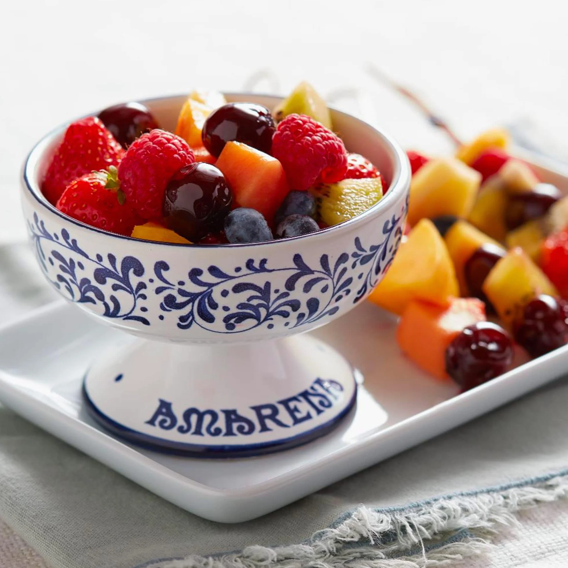 Cerises Amarena Fabbri - Pot traditionnel 600 g. - La référence des cerises Amarena en Italie depuis 1915. l'ingrédient parfait pour sublimer toutes les préparations sucrées et salées