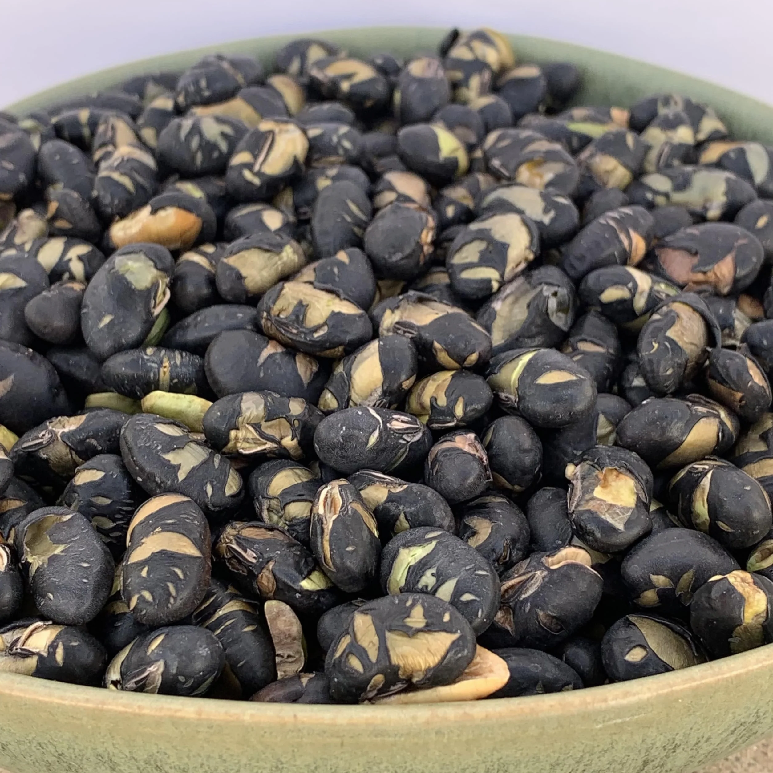 NULTHY - 1Kg Edamame noir torréfié sans Sel - Feves Grillées, Snack Sain et Riche en Protéines, Edamame Croquant, Graine de Soja, Fèves, Idéal pour Collations & Apéritifs, Faible en Calories