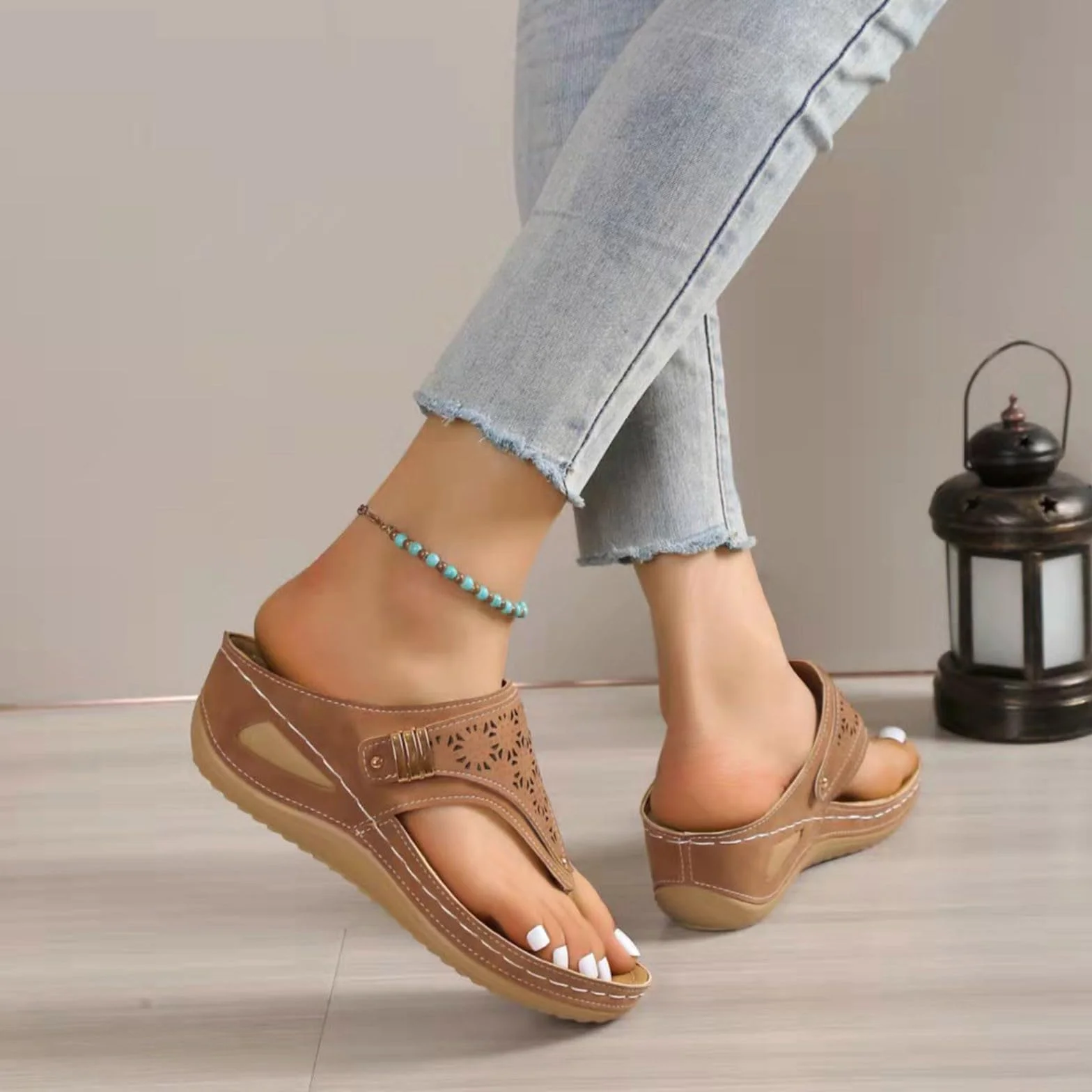 Sandales orthopédiques pour femmes 2026 compensees soutien voûte plantaire tongs confortables plage