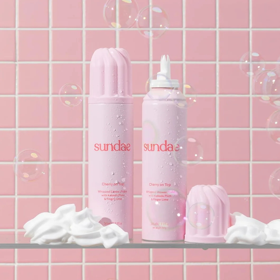 Sundae Cherry on Top Mousse de douche fouettée Prune Kakadu et citron vert 260 g