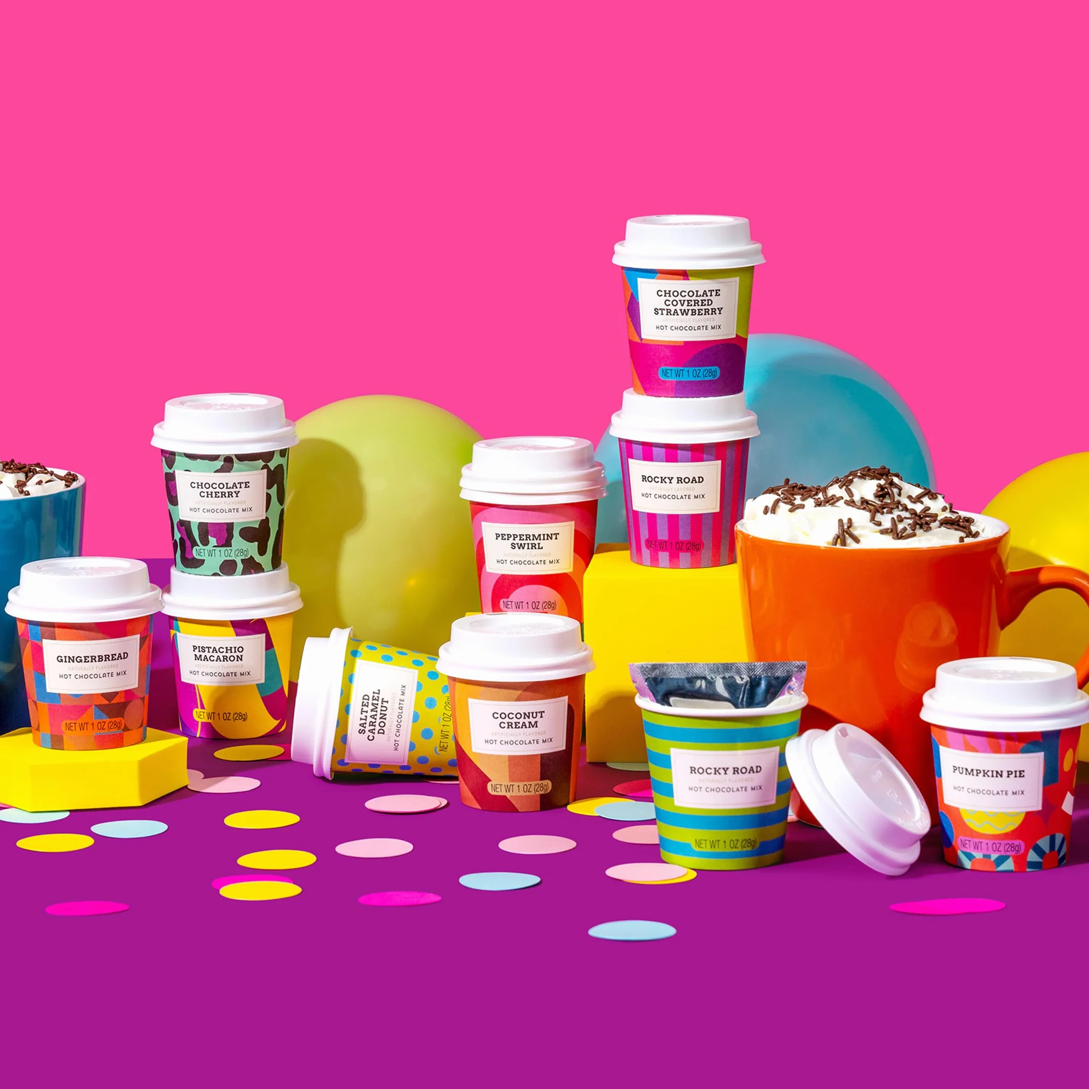 BomBombs, mélange de chocolat chaud avec emballage de mini-tasses, saveurs de dessert incluant Rocky Road, biscuits au beurre, tarte à la citrouille et plus, ensemble de 12